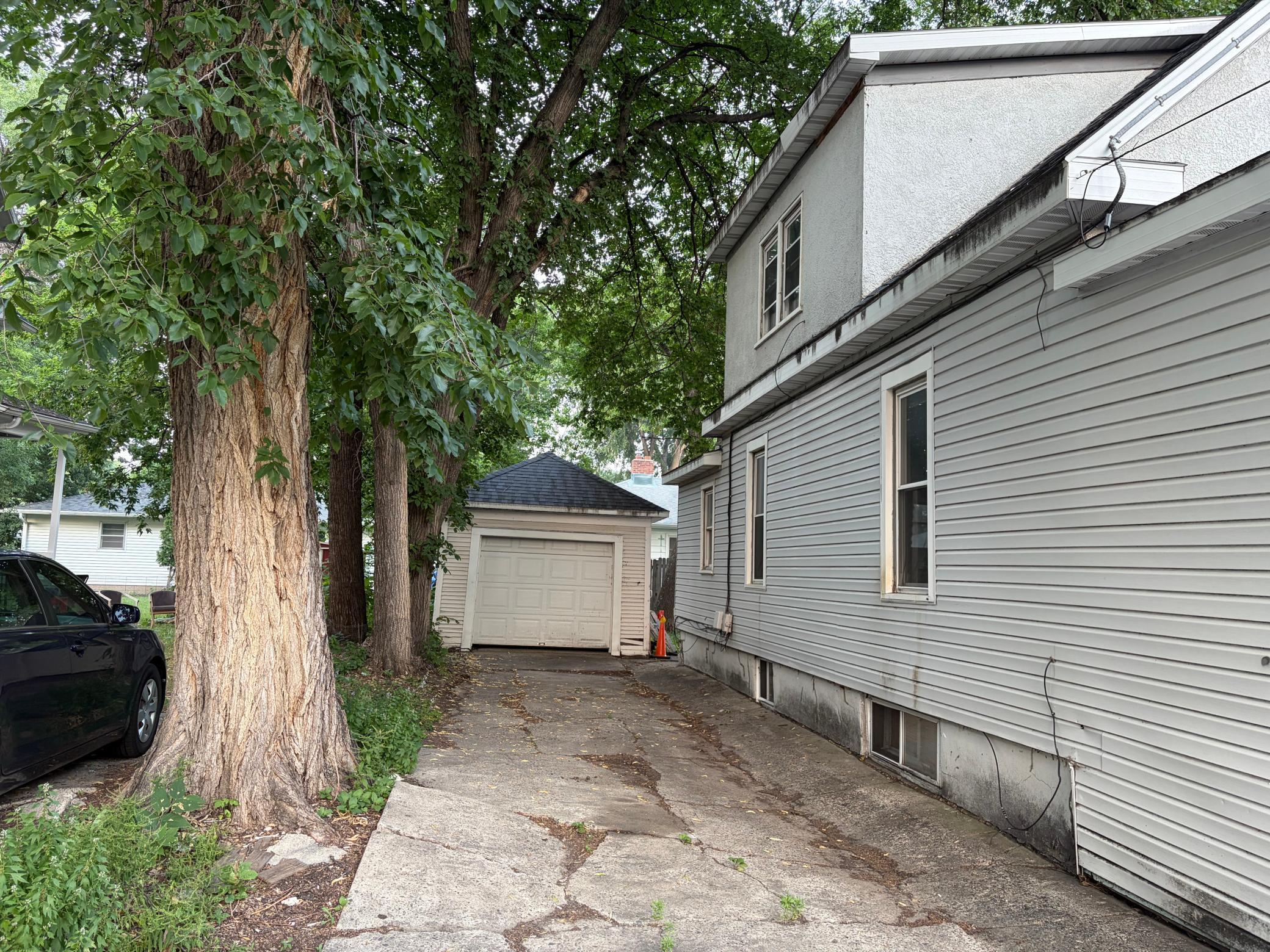 1225 11 1/2 Street N, Fargo ND 58102 - Photo 2 of 2