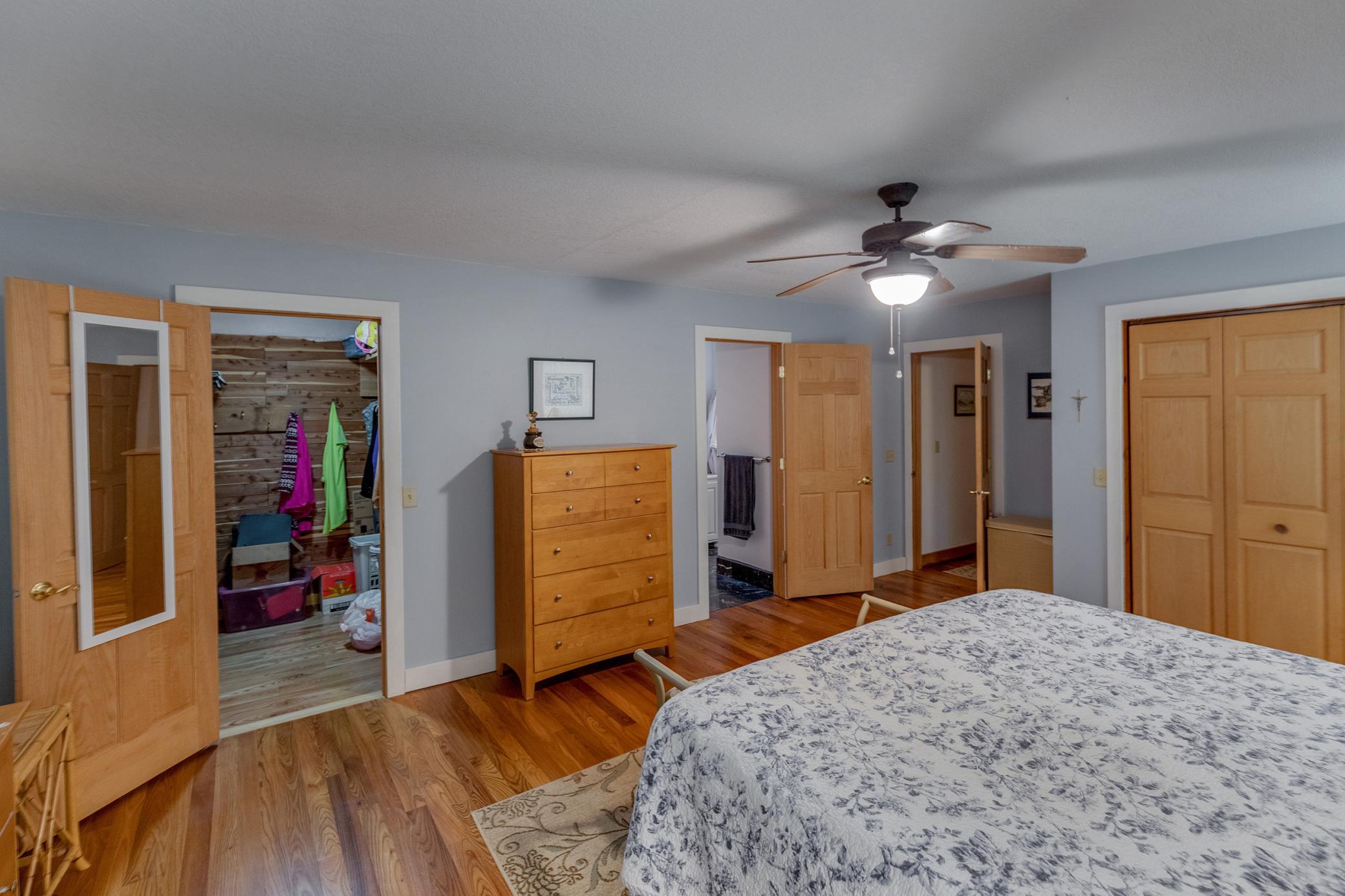 1960 single family home for sale at 25224 County 25 in Akeley, MN — 5 bed, 2 bath (photo 31 of 48)