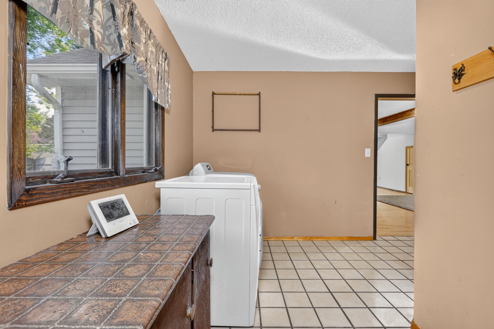 1960 single family home for sale at 100 Cedar Street in Bigfork, MN — 3 bed, 2 bath (photo 19 of 52)