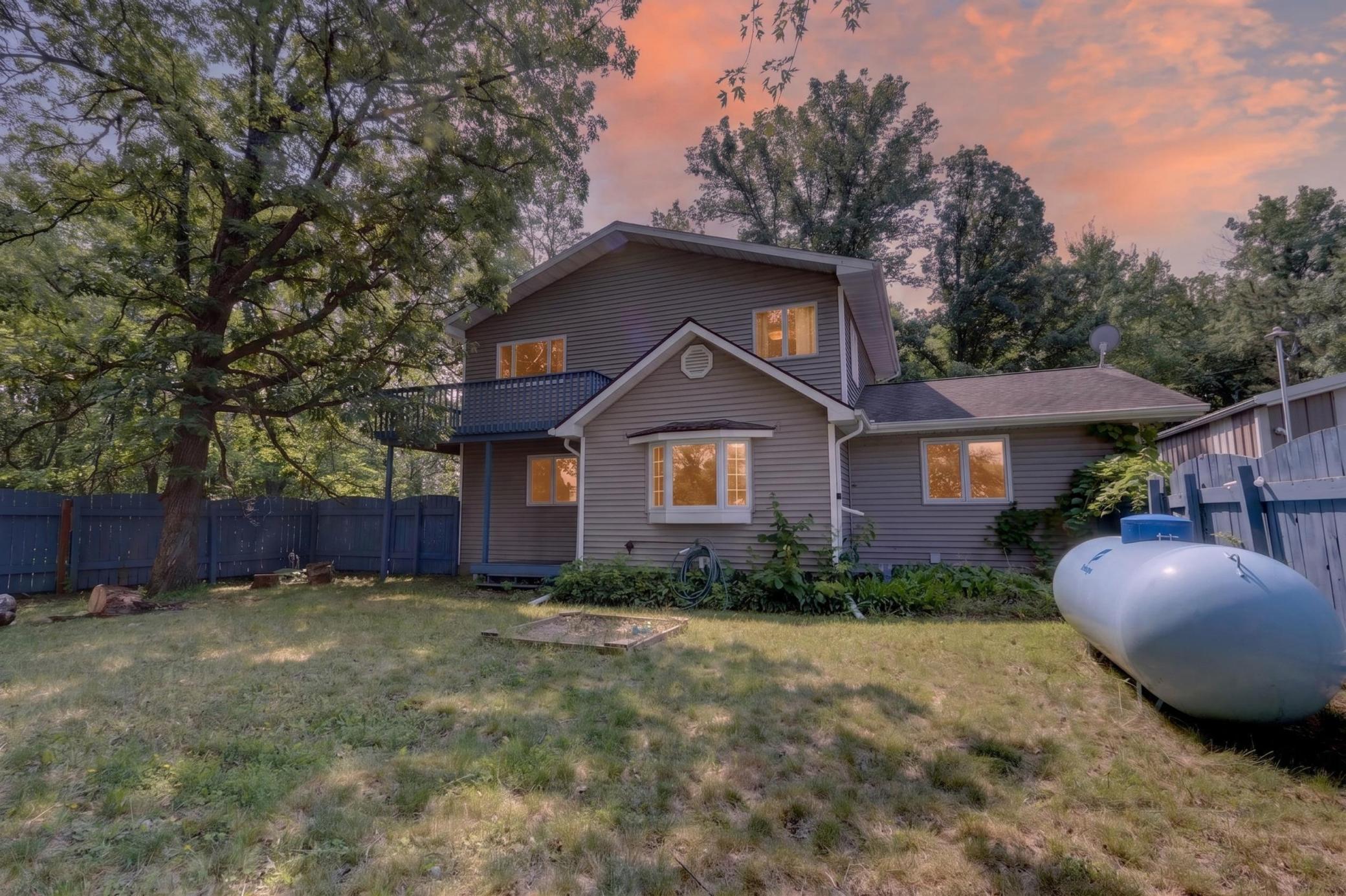 1960 single family home for sale at 100 Cedar Street in Bigfork, MN — 3 bed, 2 bath (photo 3 of 52)