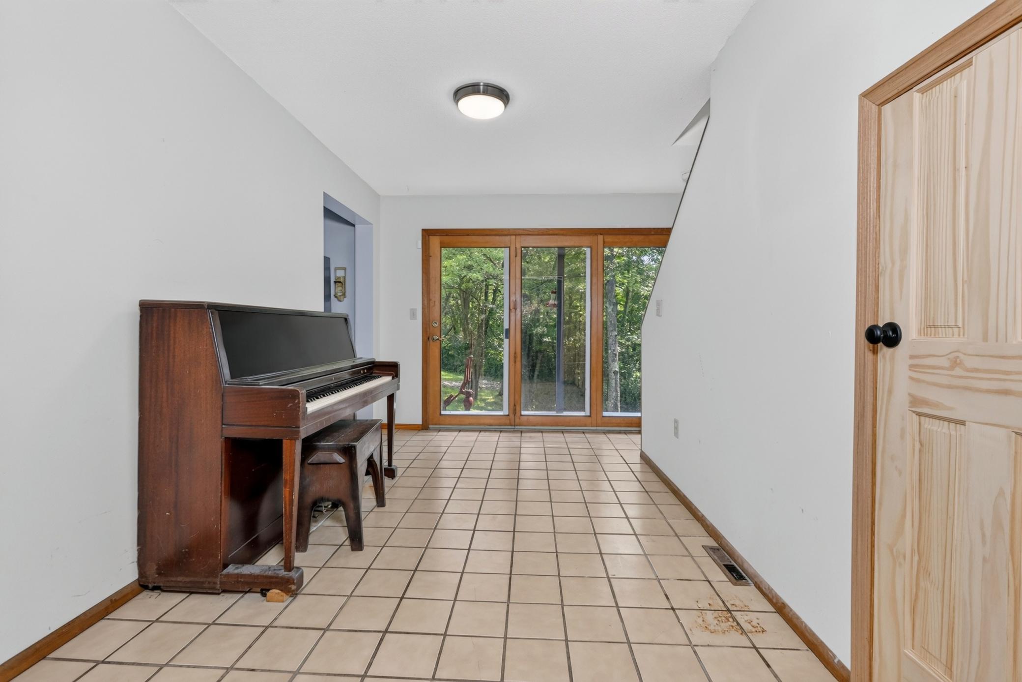 1960 single family home for sale at 100 Cedar Street in Bigfork, MN — 3 bed, 2 bath (photo 24 of 52)