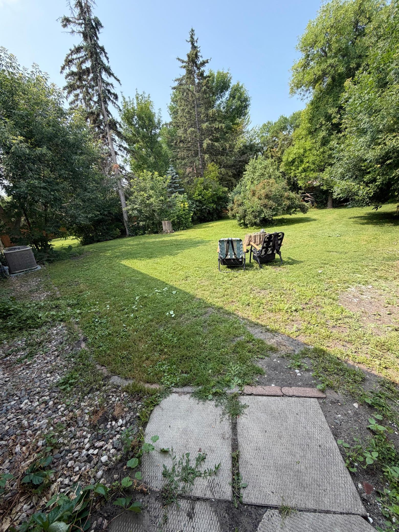 1950 single family home for sale at 805 Elm Avenue S in Hallock, MN — 3 bed, 2 bath (photo 2 of 30)