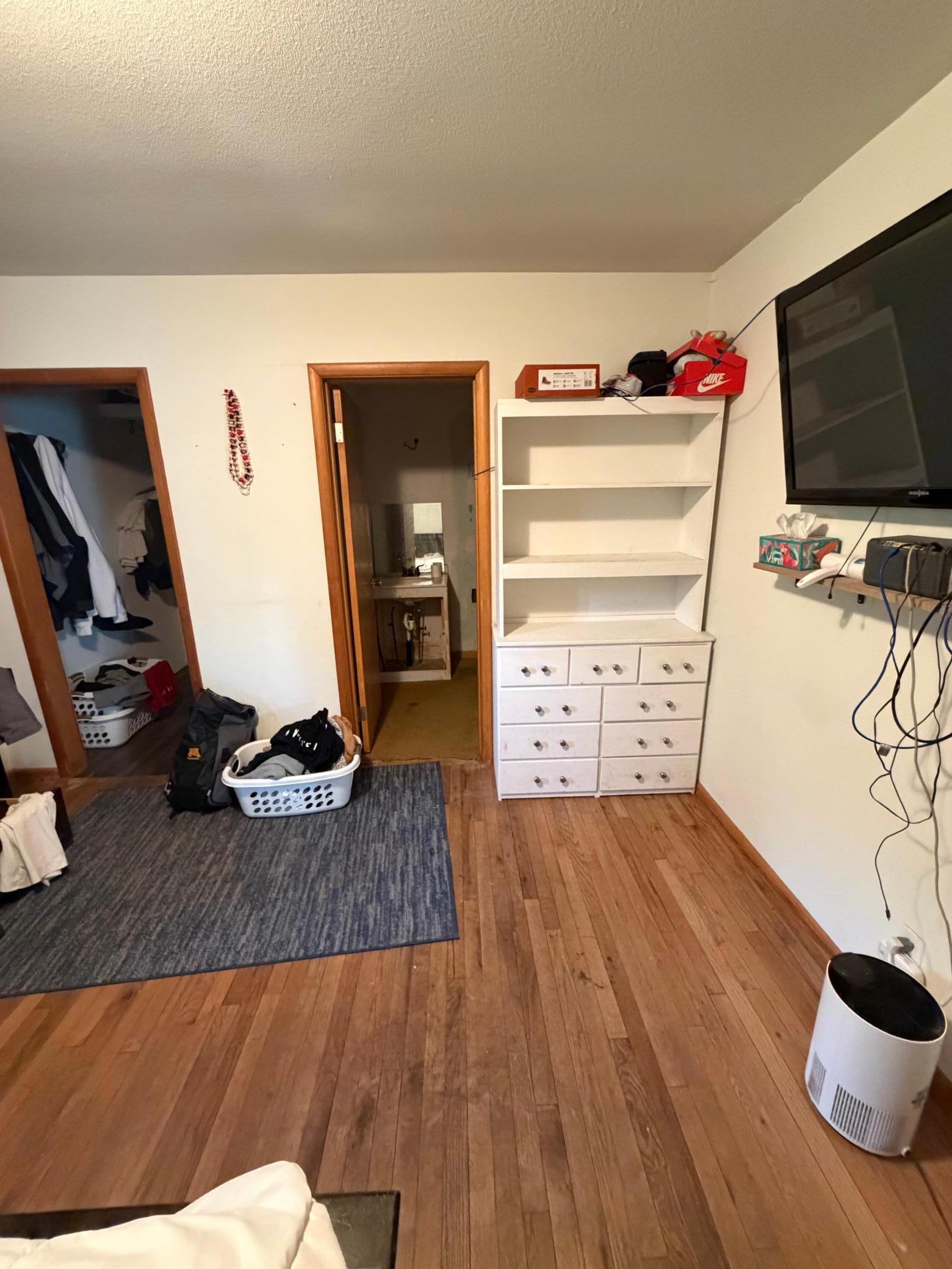 1950 single family home for sale at 805 Elm Avenue S in Hallock, MN — 3 bed, 2 bath (photo 11 of 30)