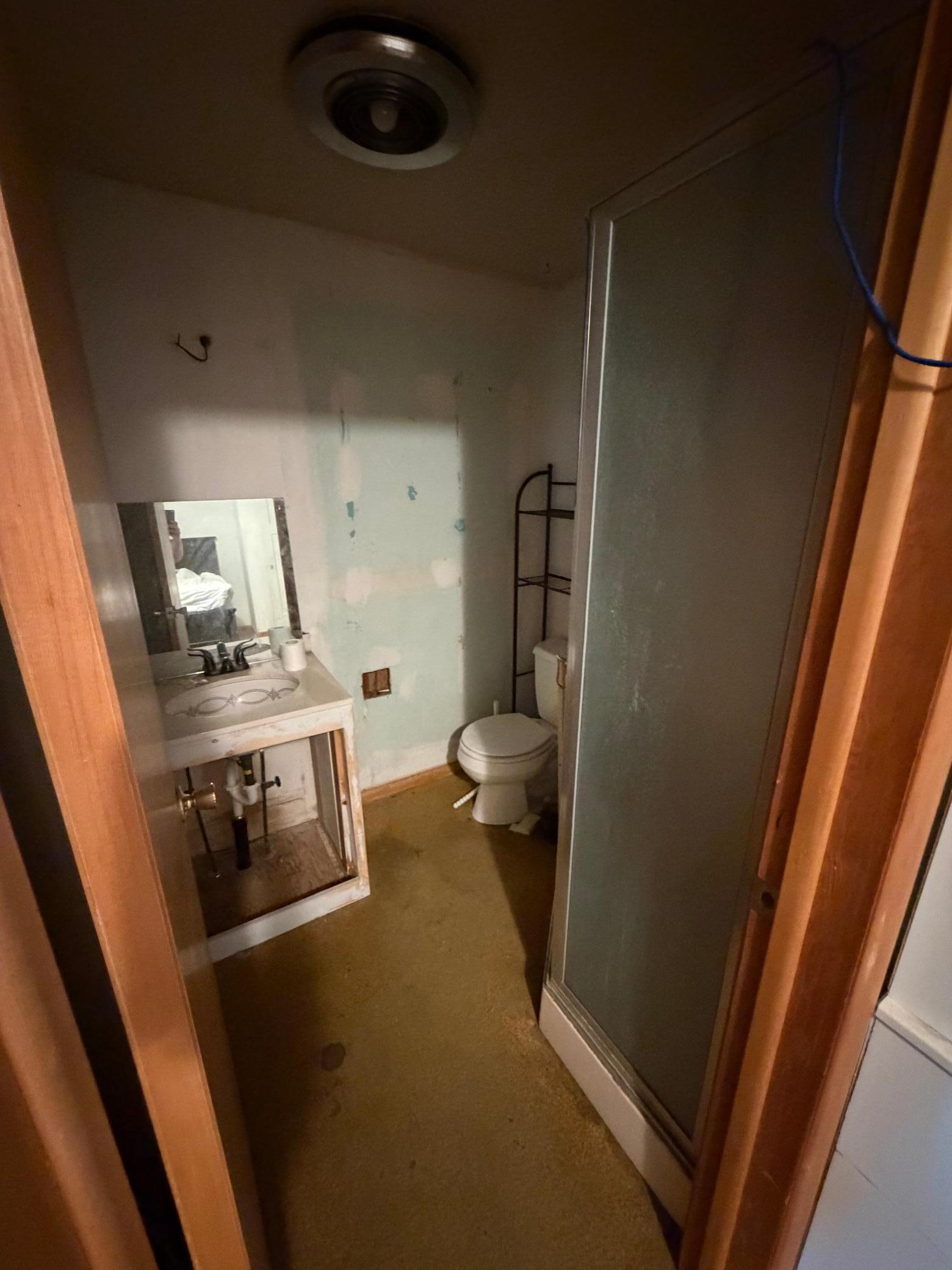 1950 single family home for sale at 805 Elm Avenue S in Hallock, MN — 3 bed, 2 bath (photo 13 of 30)