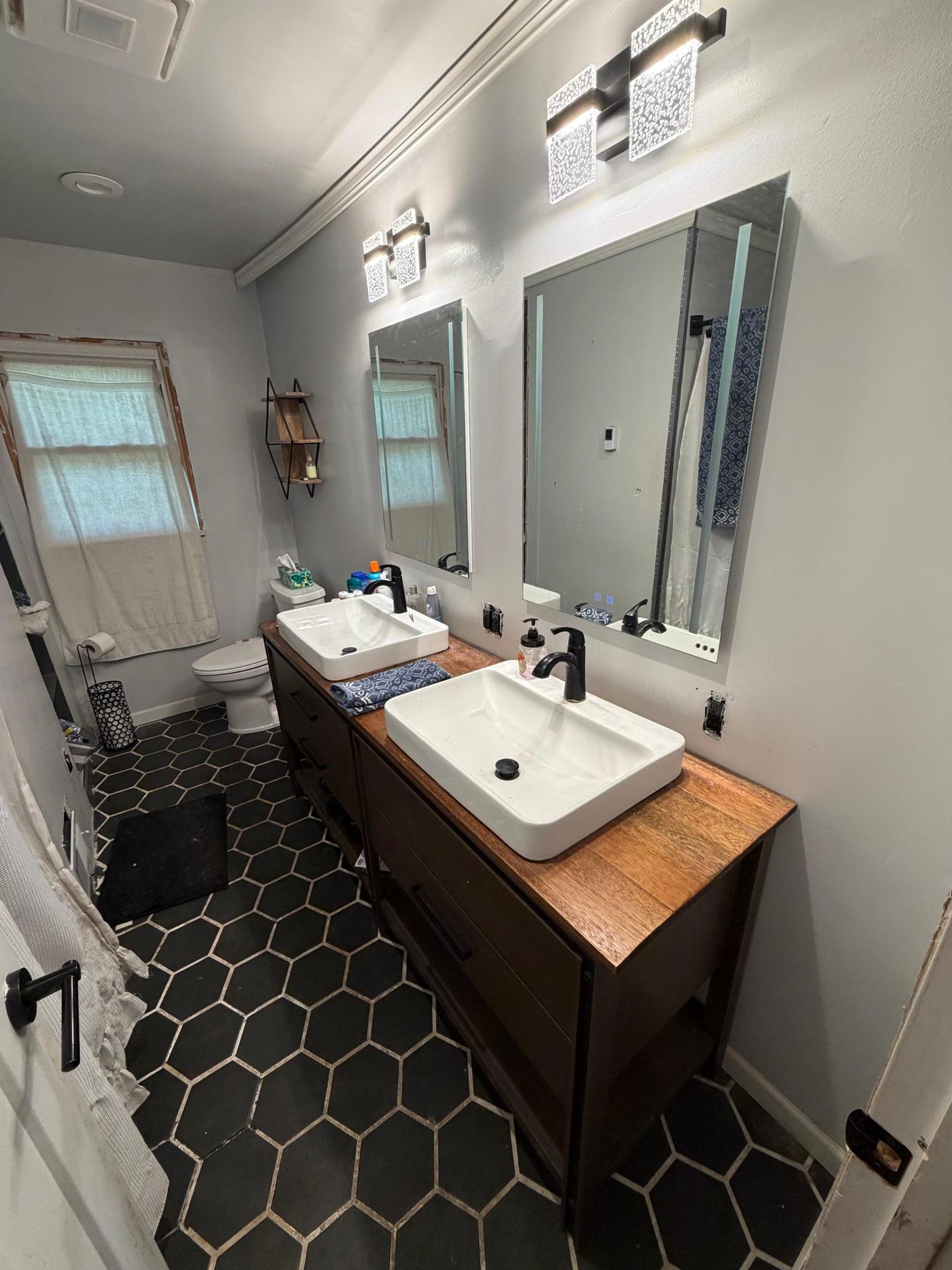 1950 single family home for sale at 805 Elm Avenue S in Hallock, MN — 3 bed, 2 bath (photo 14 of 30)
