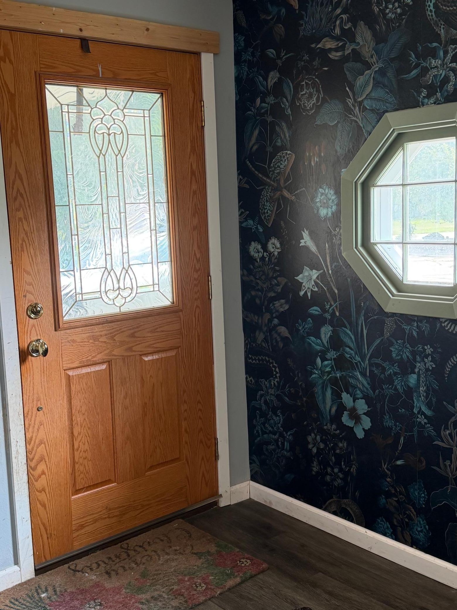 1950 single family home for sale at 805 Elm Avenue S in Hallock, MN — 3 bed, 2 bath (photo 3 of 30)