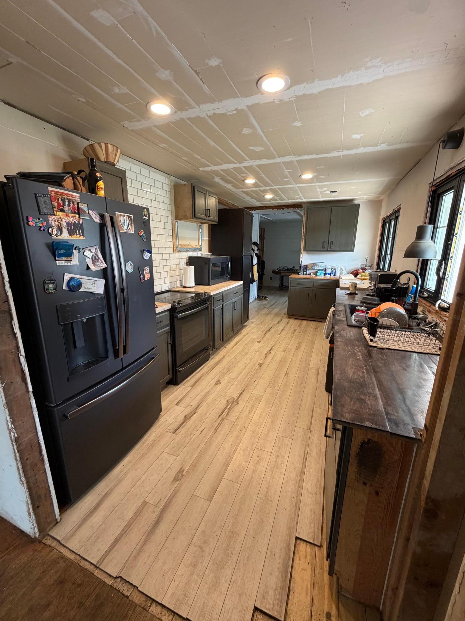 1950 single family home for sale at 805 Elm Avenue S in Hallock, MN — 3 bed, 2 bath (photo 6 of 30)