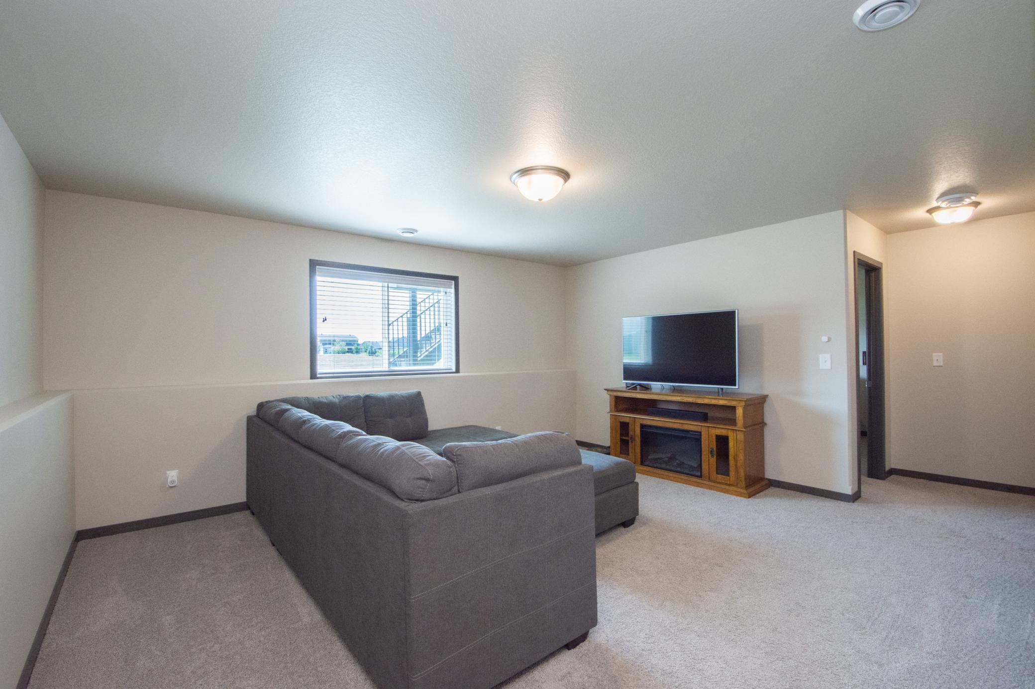 4887 Hampton Circle S, Moorhead MN 56560 - Photo 23 of 32