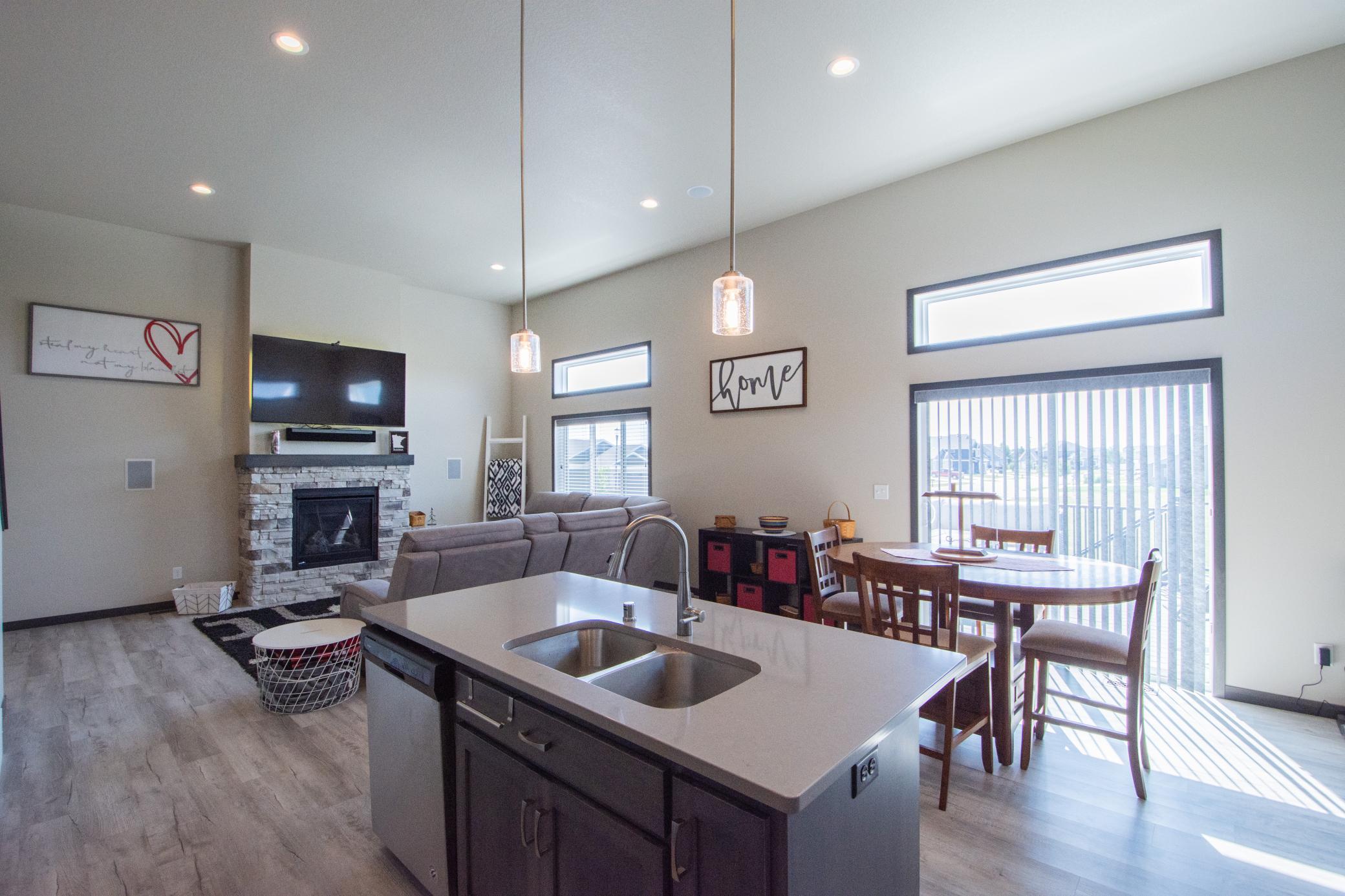 4887 Hampton Circle S, Moorhead MN 56560 - Photo 6 of 32