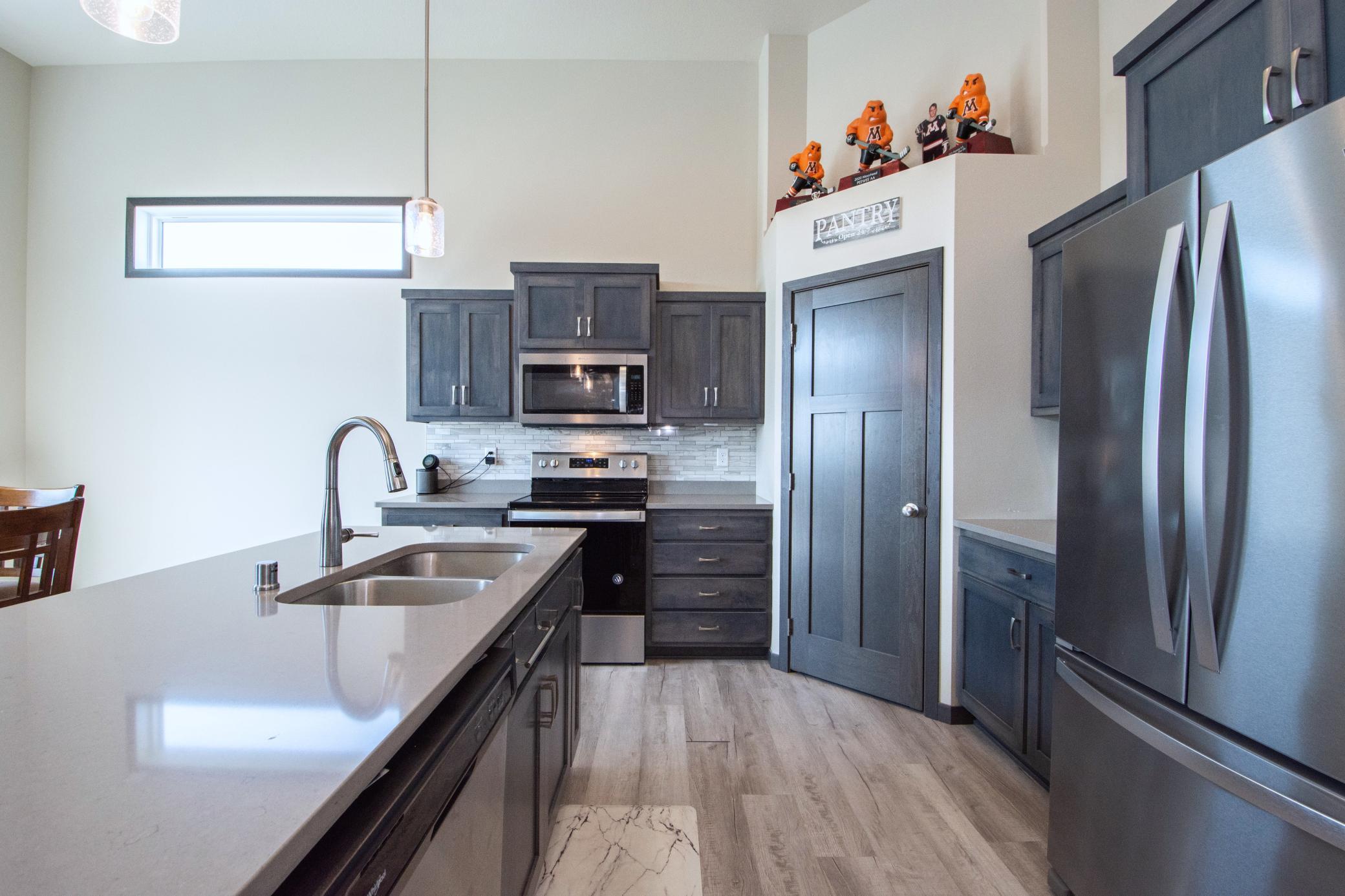 4887 Hampton Circle S, Moorhead MN 56560 - Photo 8 of 32