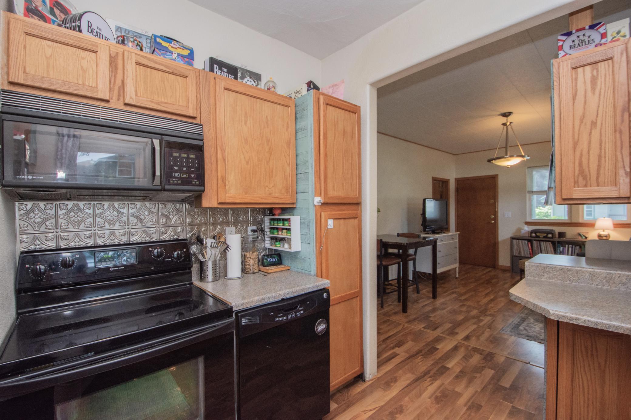 357 15th Avenue S, Fargo ND 58103 - Photo 11 of 27