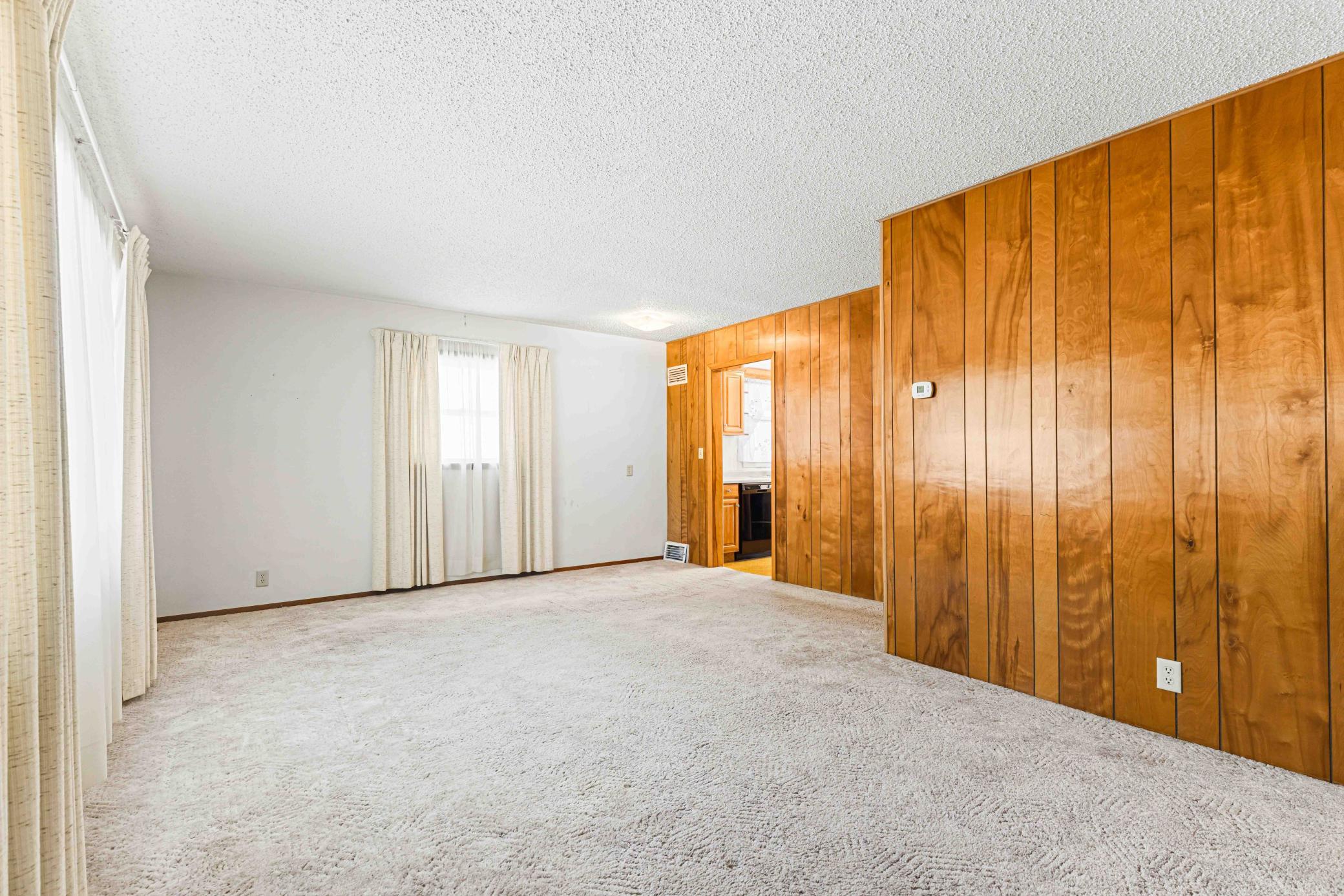 1624 4th Street S, Moorhead MN 56560 - Photo 4 of 27