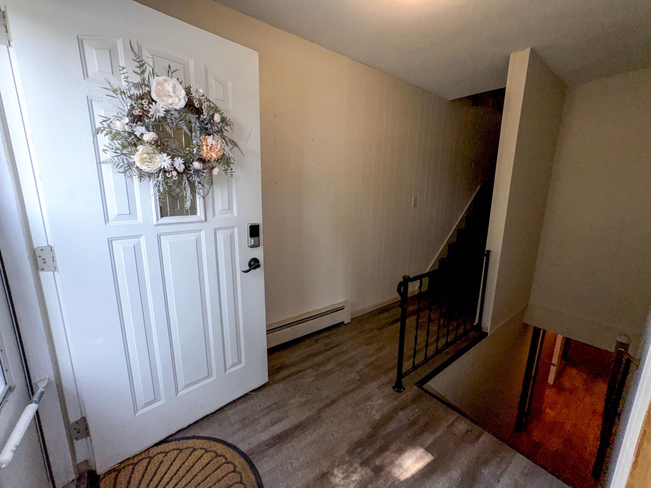 1898 single family home for sale at 316 S Ash Street in Crookston, MN — 6 bed, 5 bath (photo 3 of 74)
