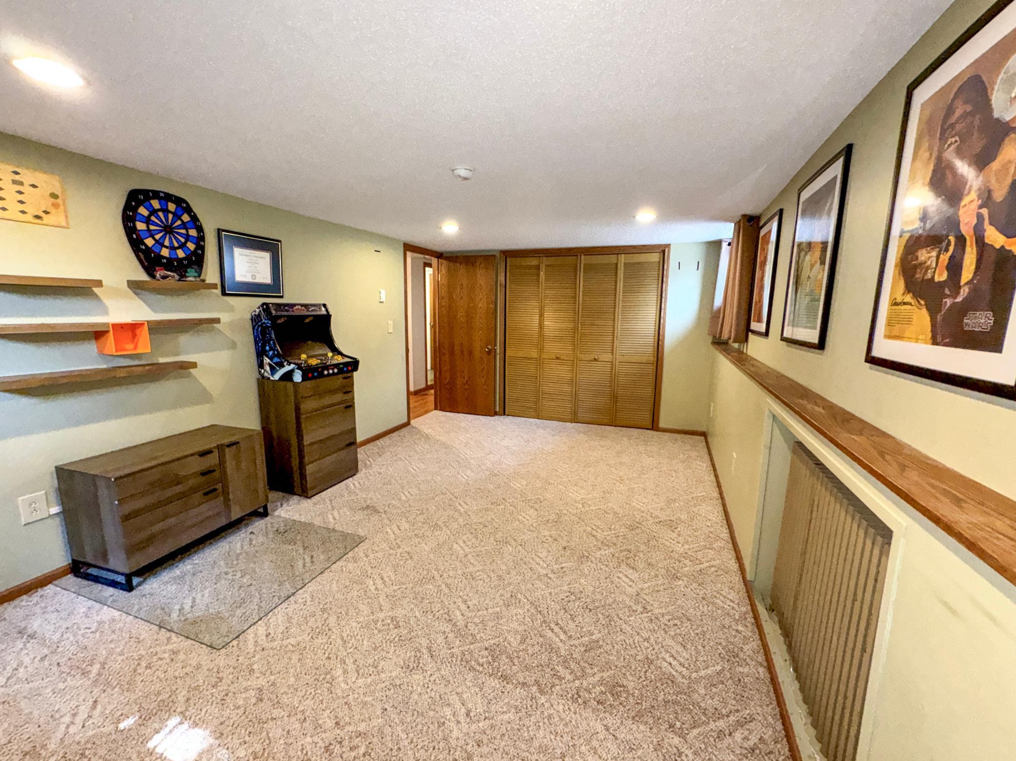 1898 single family home for sale at 316 S Ash Street in Crookston, MN — 6 bed, 5 bath (photo 33 of 74)