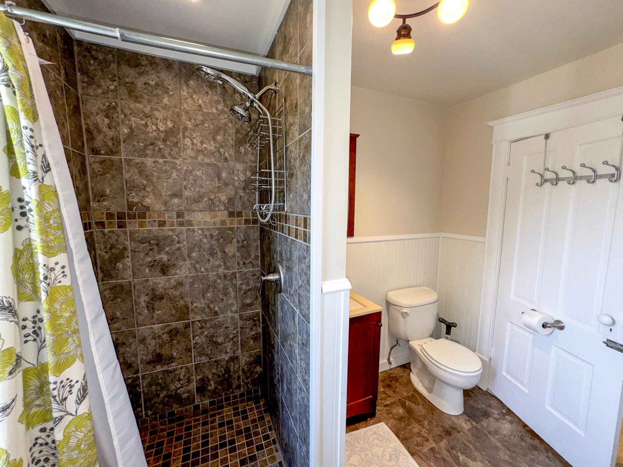 1898 single family home for sale at 316 S Ash Street in Crookston, MN — 6 bed, 5 bath (photo 52 of 74)