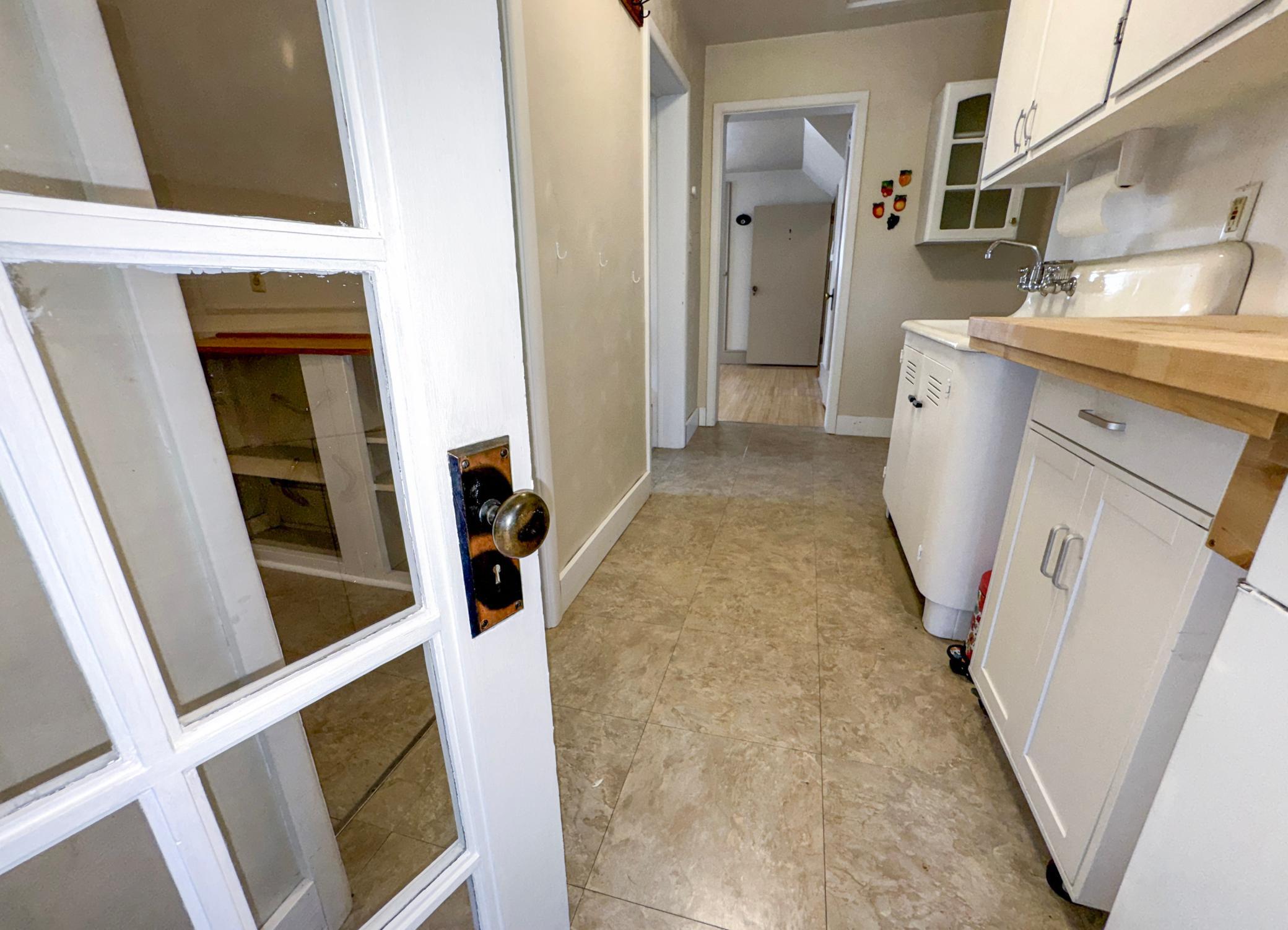 1898 single family home for sale at 316 S Ash Street in Crookston, MN — 6 bed, 5 bath (photo 58 of 74)