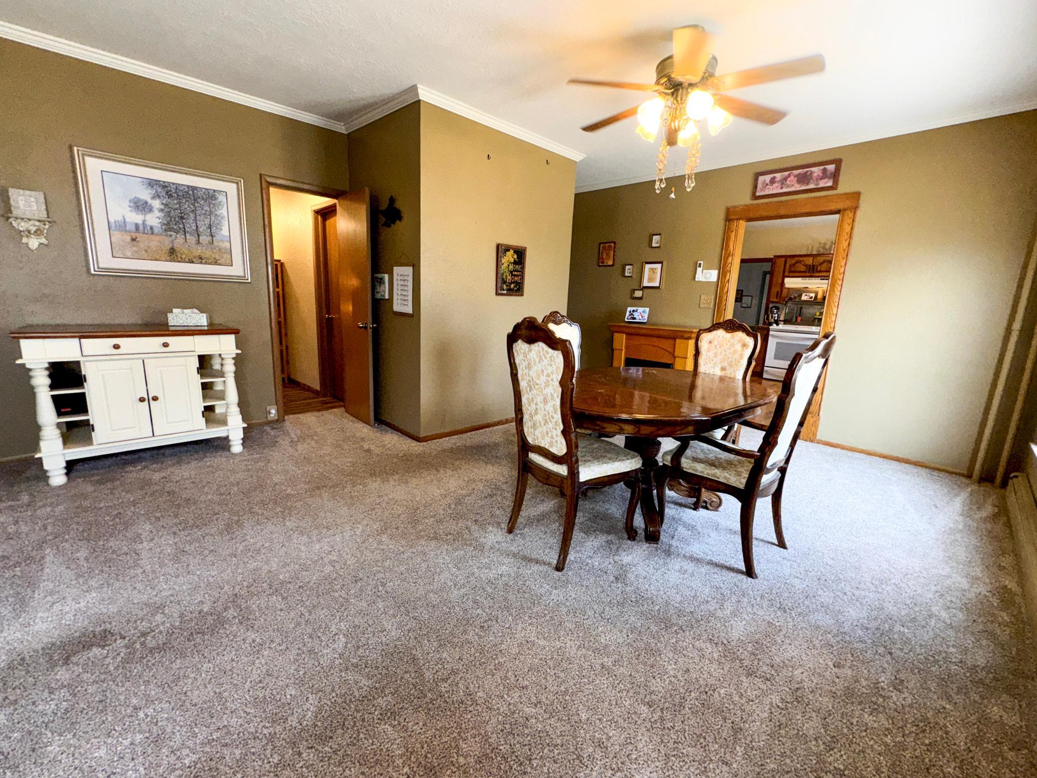 1898 single family home for sale at 316 S Ash Street in Crookston, MN — 6 bed, 5 bath (photo 8 of 74)
