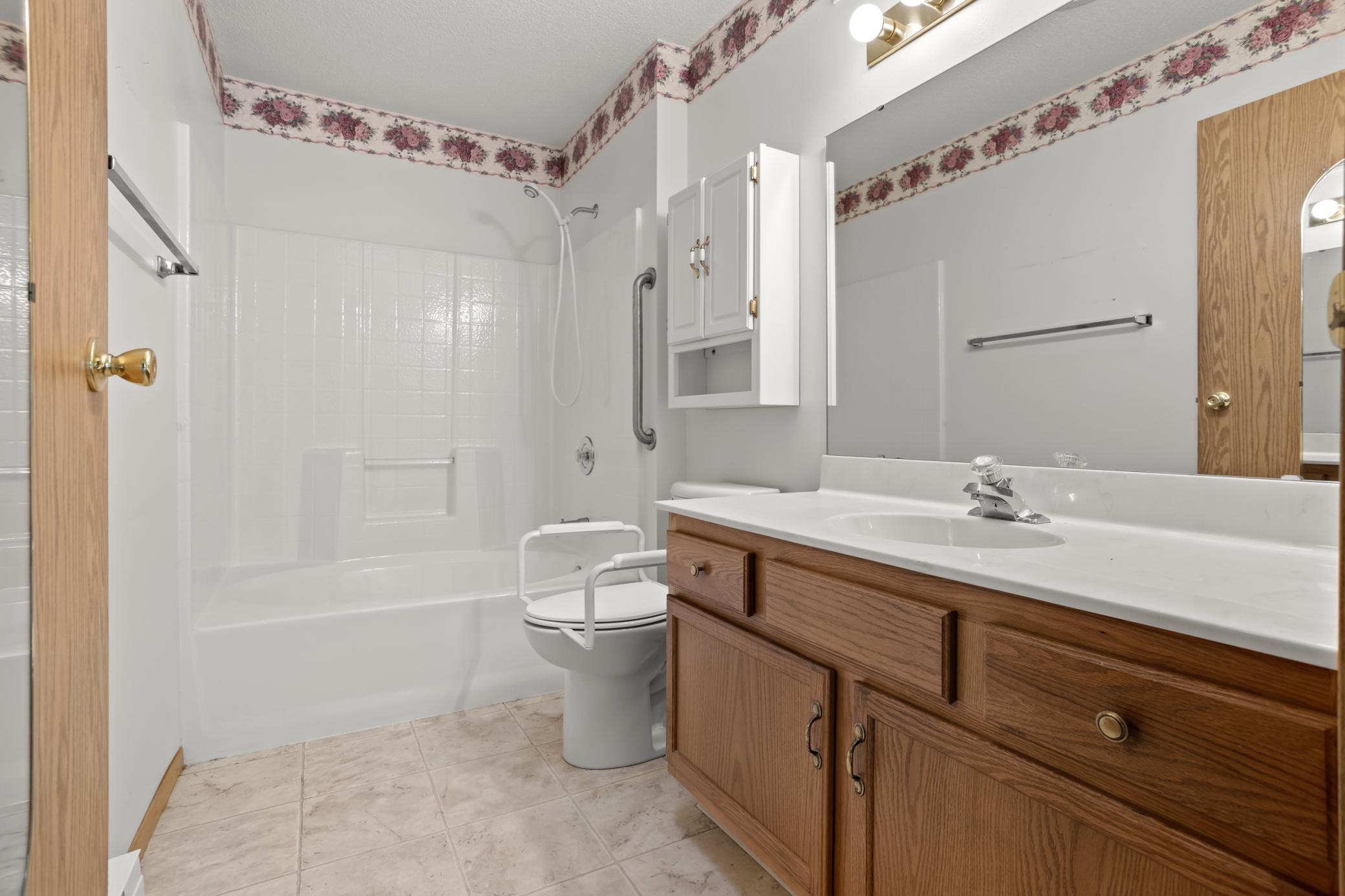4752 10th Avenue S, Fargo ND 58103 - Photo 13 of 27