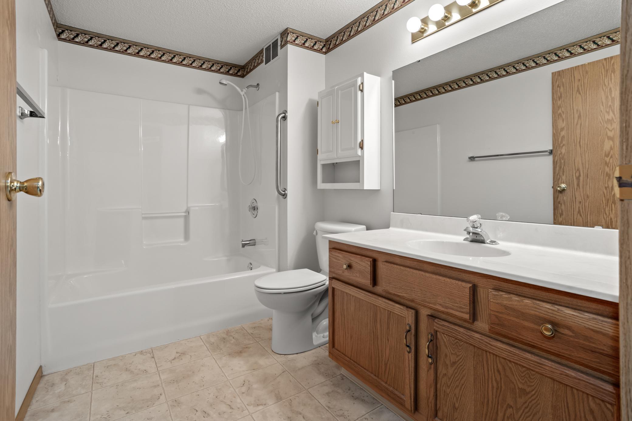 4752 10th Avenue S, Fargo ND 58103 - Photo 9 of 27