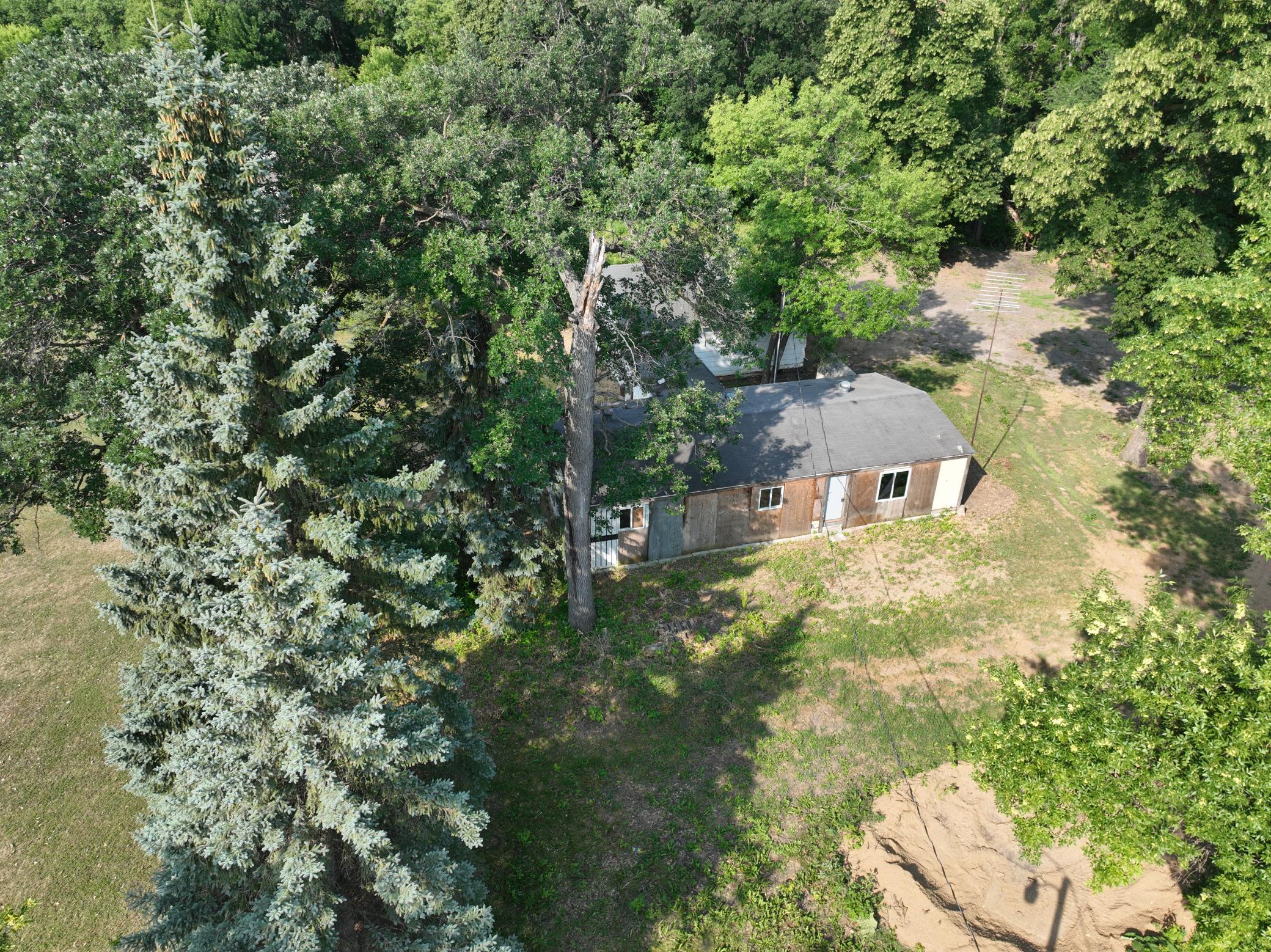 1980 single family home for sale at 47099 Center Street W in East Grand Forks, MN — 3 bed, 2 bath (photo 16 of 20)