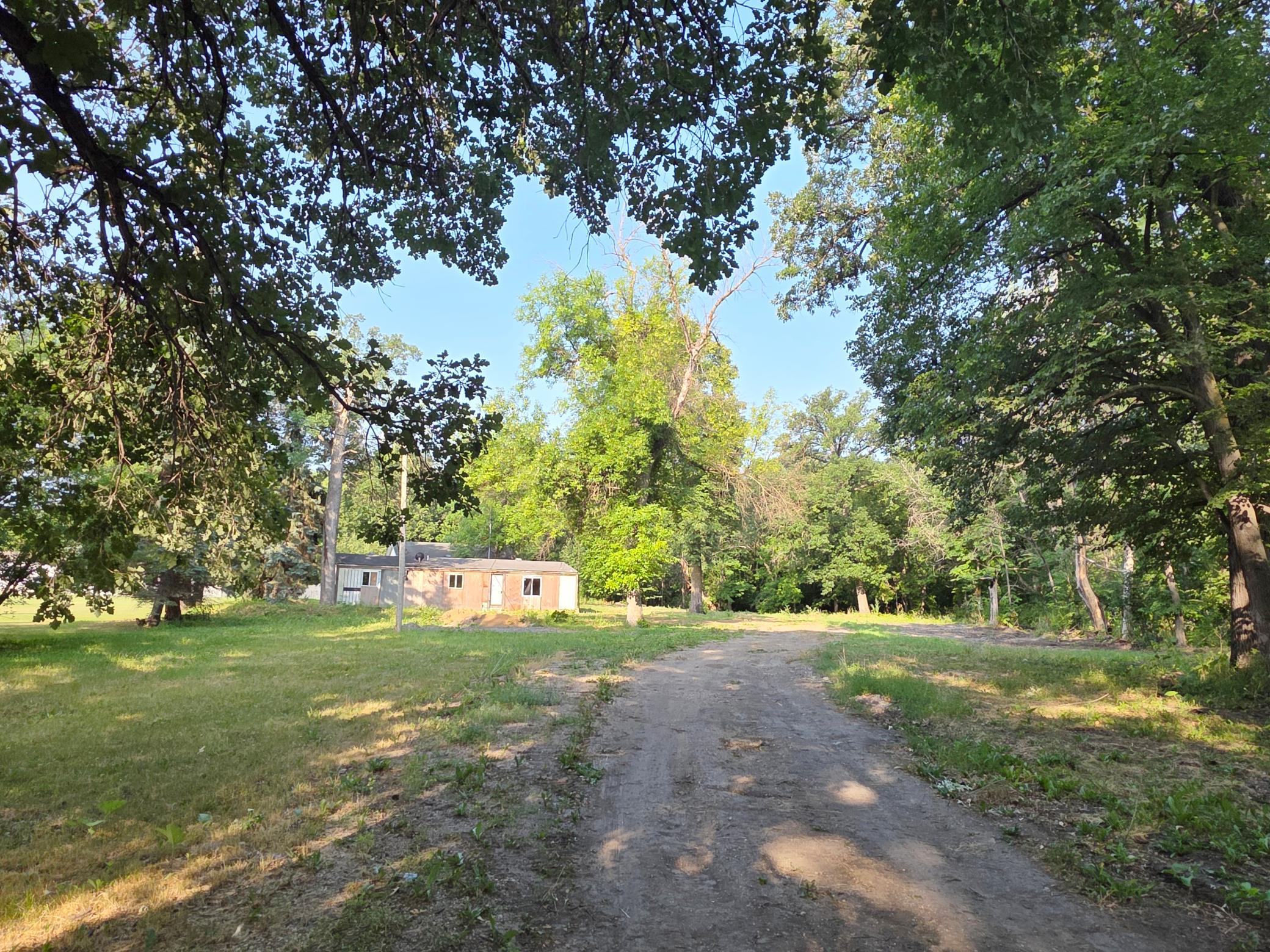 1980 single family home for sale at 47099 Center Street W in East Grand Forks, MN — 3 bed, 2 bath (photo 4 of 20)