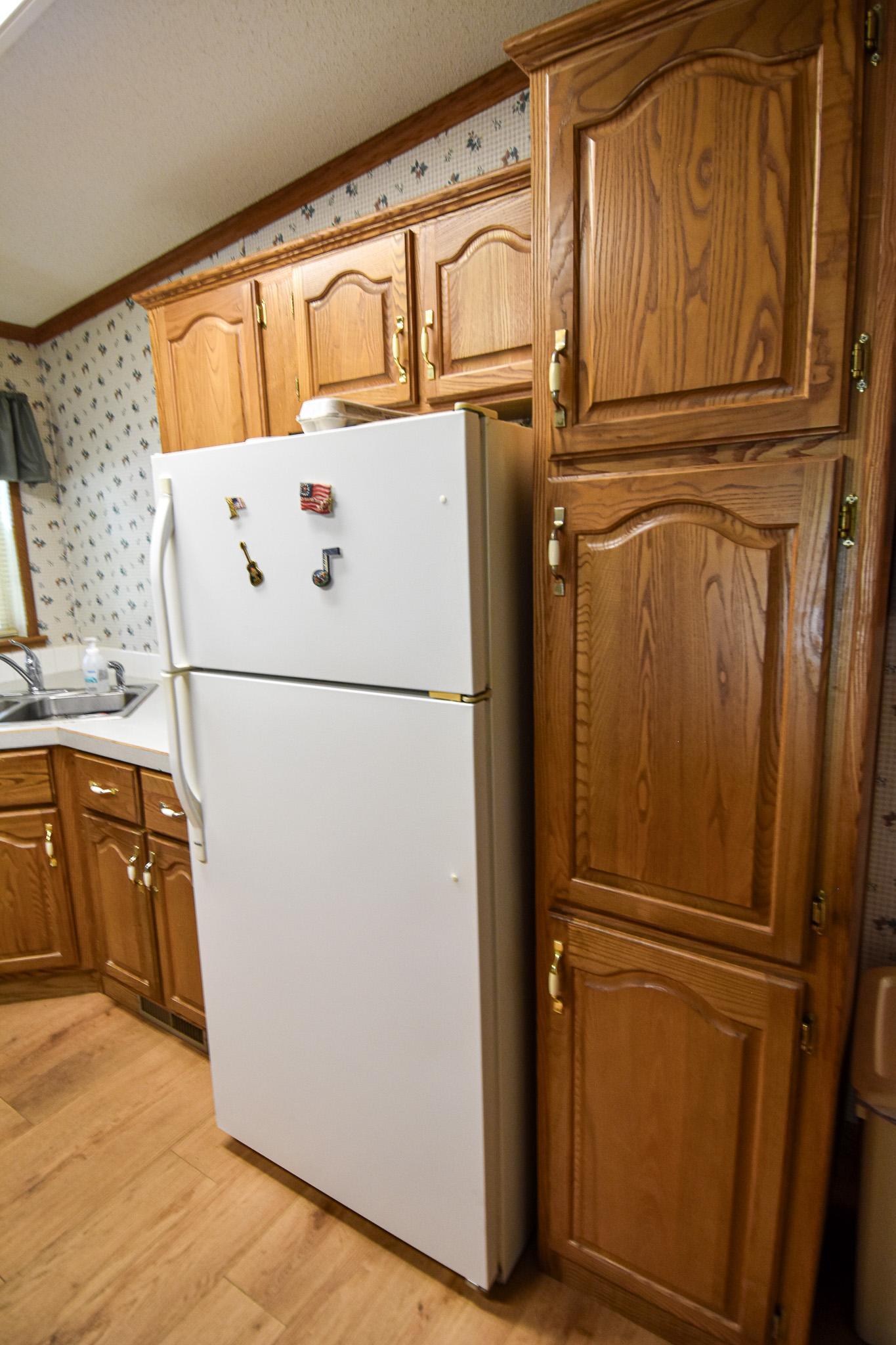 2000 single family home for sale at 230 4th Street in Stephen, MN — 3 bed, 2 bath (photo 12 of 45)
