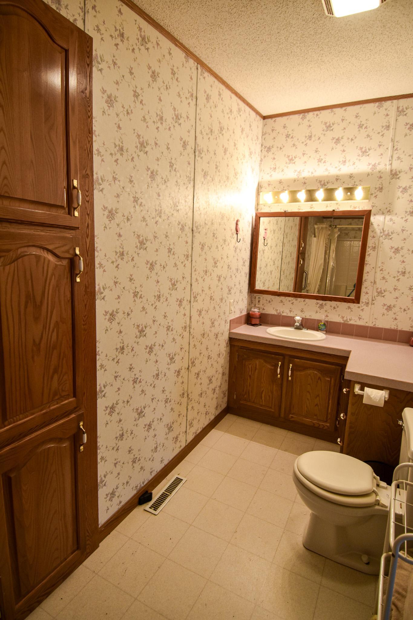2000 single family home for sale at 230 4th Street in Stephen, MN — 3 bed, 2 bath (photo 28 of 45)