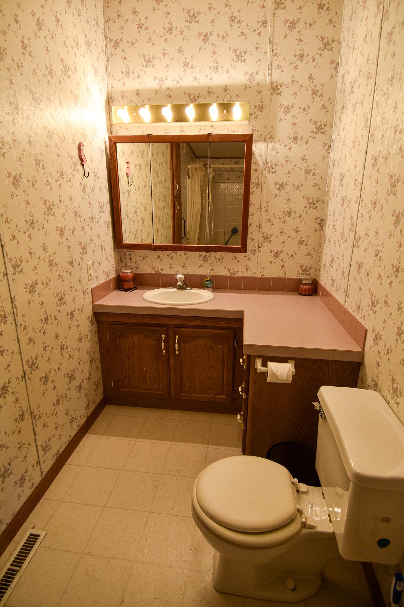 2000 single family home for sale at 230 4th Street in Stephen, MN — 3 bed, 2 bath (photo 29 of 45)
