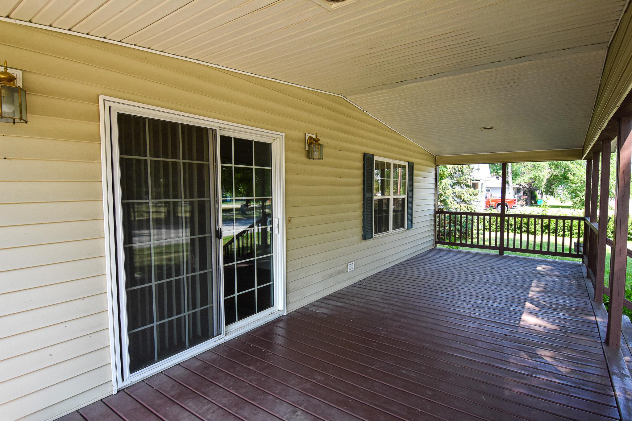 2000 single family home for sale at 230 4th Street in Stephen, MN — 3 bed, 2 bath (photo 4 of 45)