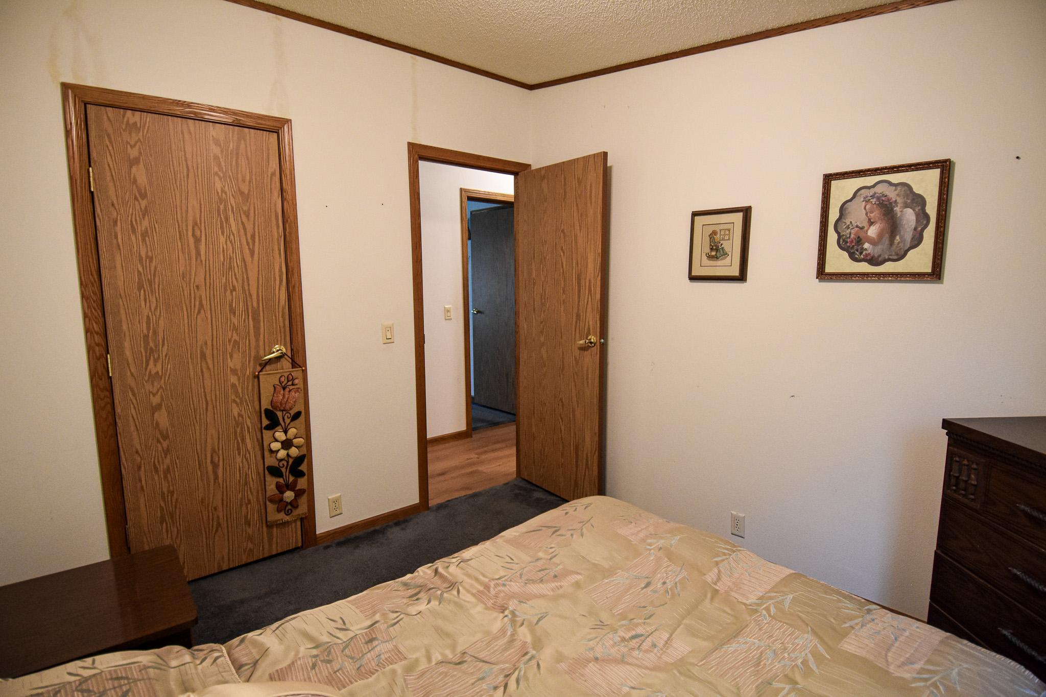 2000 single family home for sale at 230 4th Street in Stephen, MN — 3 bed, 2 bath (photo 31 of 45)