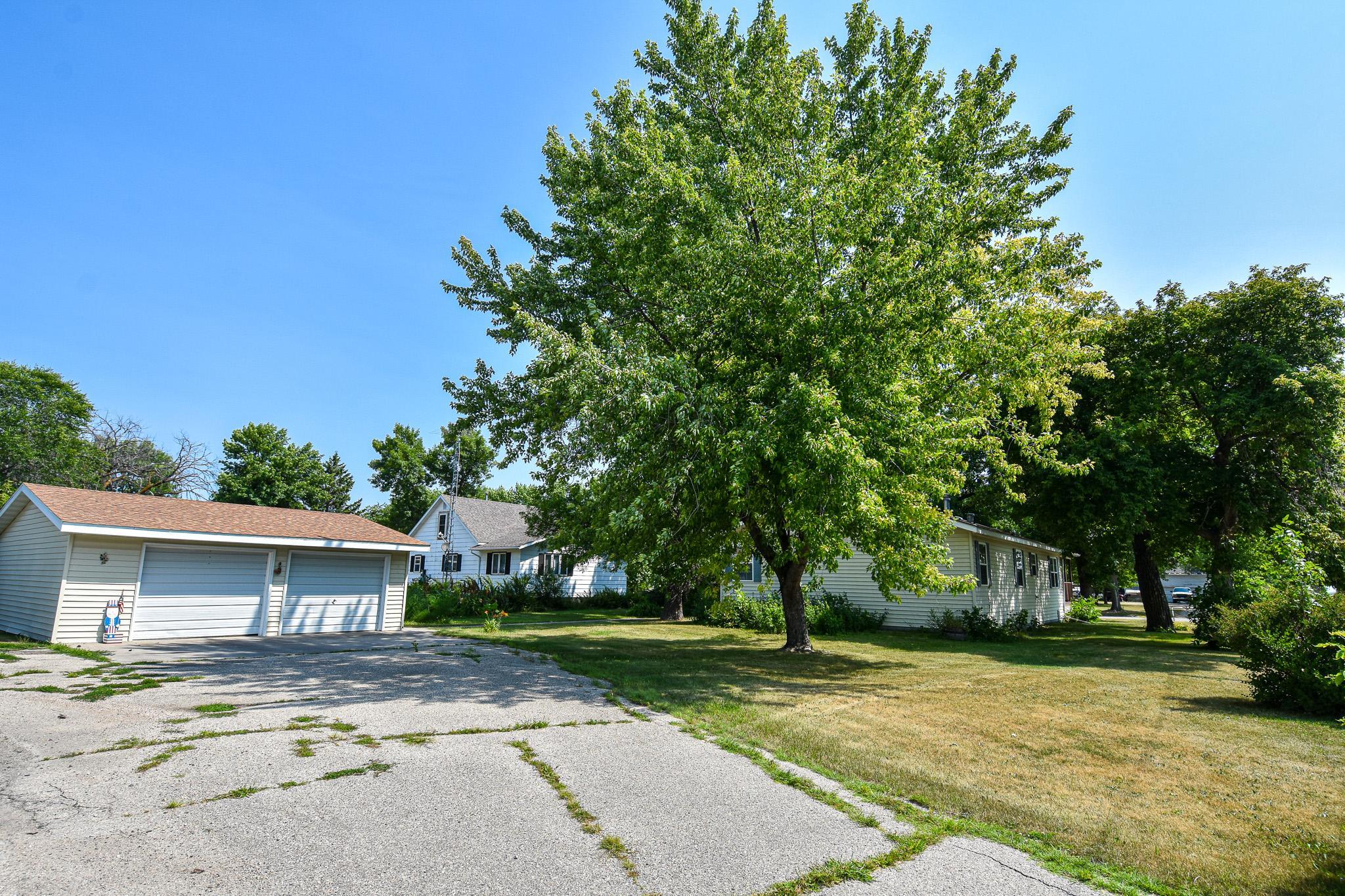 2000 single family home for sale at 230 4th Street in Stephen, MN — 3 bed, 2 bath (photo 35 of 45)