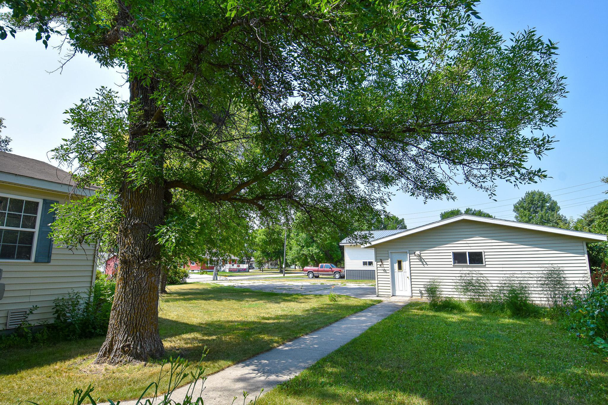 2000 single family home for sale at 230 4th Street in Stephen, MN — 3 bed, 2 bath (photo 40 of 45)