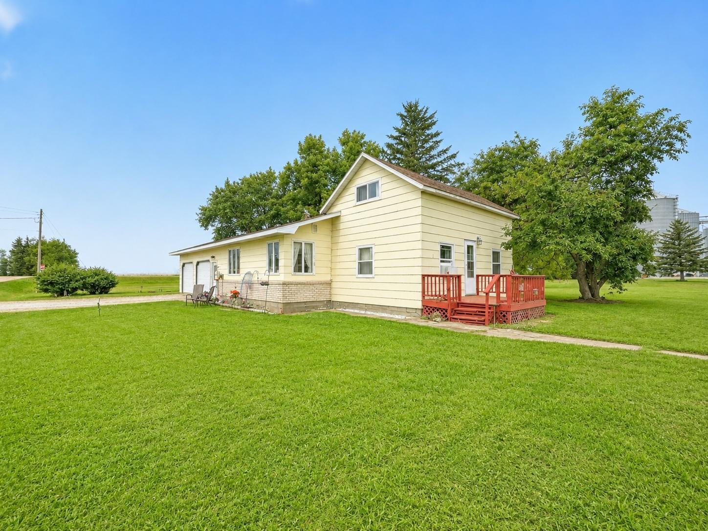 104 Cottonwood Street, Galesburg ND 58035 - Photo 2 of 24