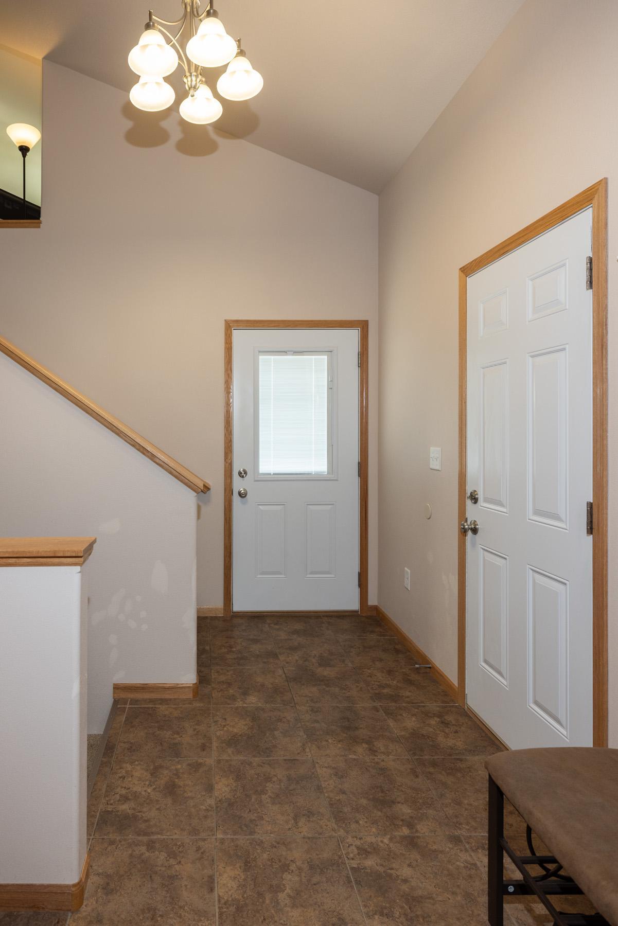 2524 31st Avenue S, Moorhead MN 56560 - Photo 5 of 37