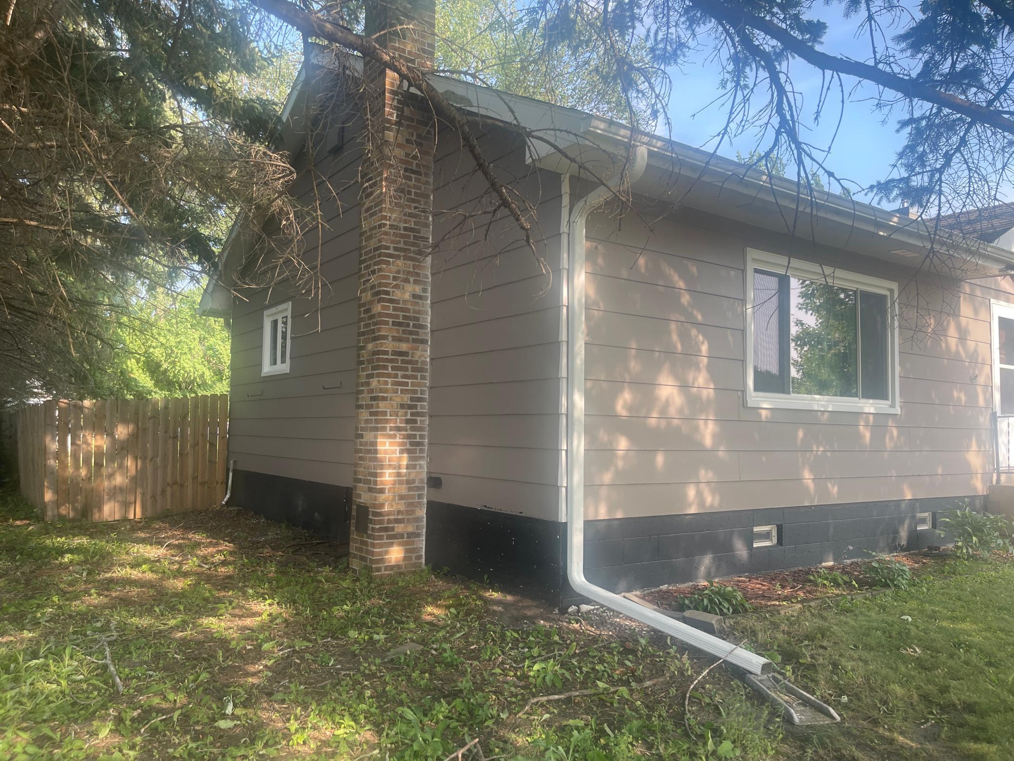 1979 single family home for sale at 210 3rd Avenue NE in Bertha, MN — 3 bed, 2 bath (photo 2 of 6)