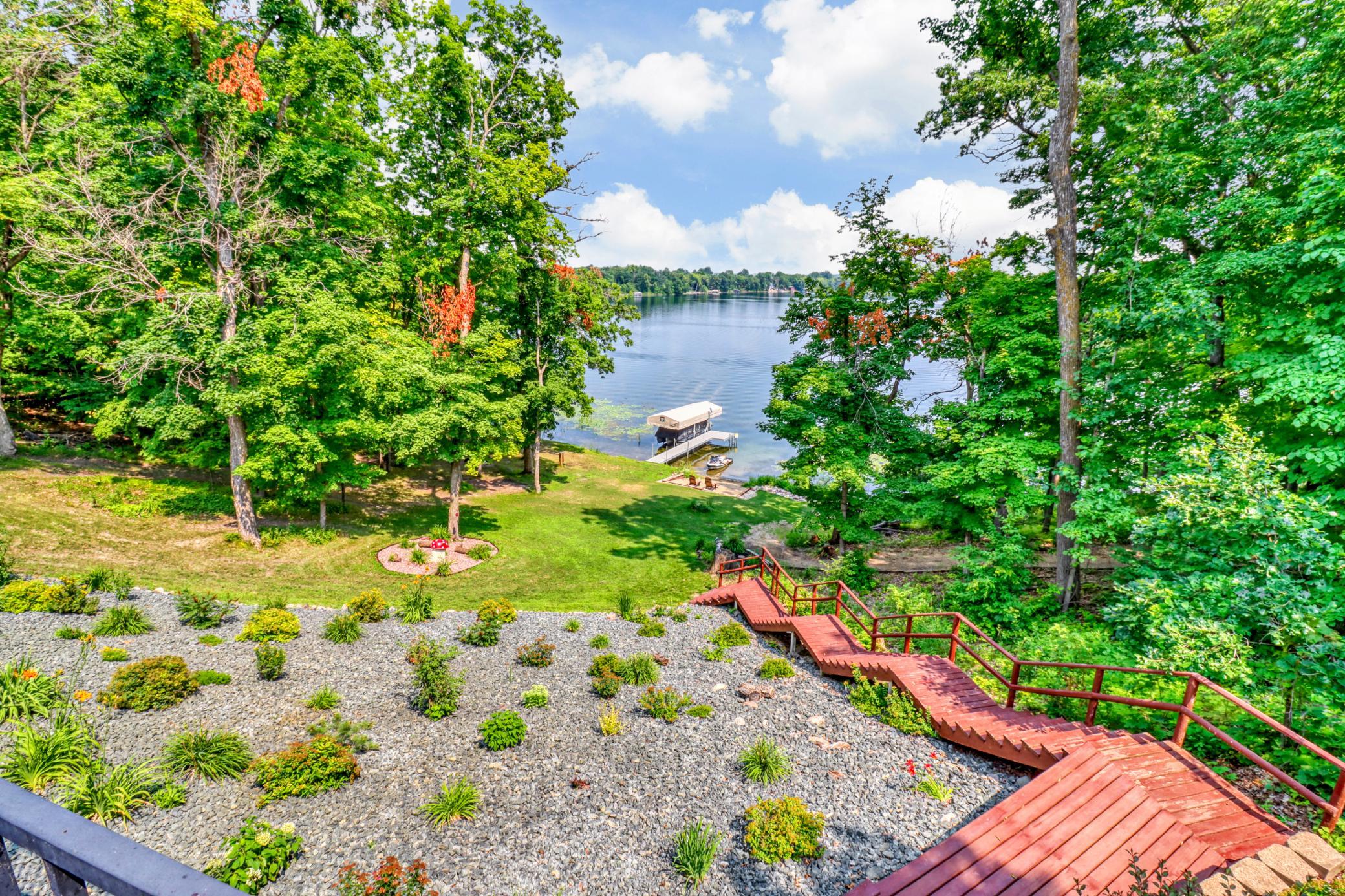 1998 single family home for sale at 49618 Leek Lake Drive in Vergas, MN — 5 bed, 4 bath (photo 18 of 96)