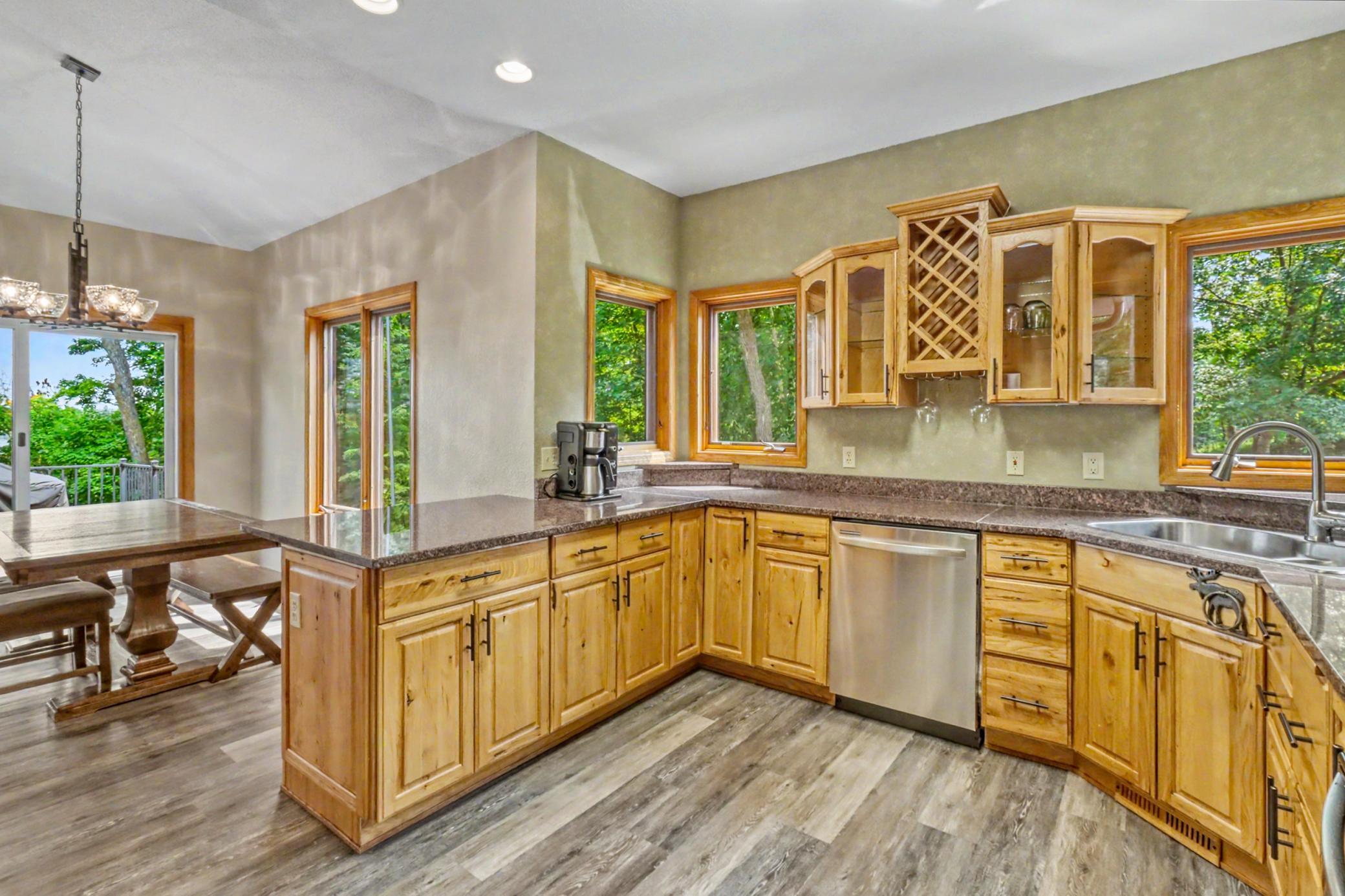 1998 single family home for sale at 49618 Leek Lake Drive in Vergas, MN — 5 bed, 4 bath (photo 19 of 96)