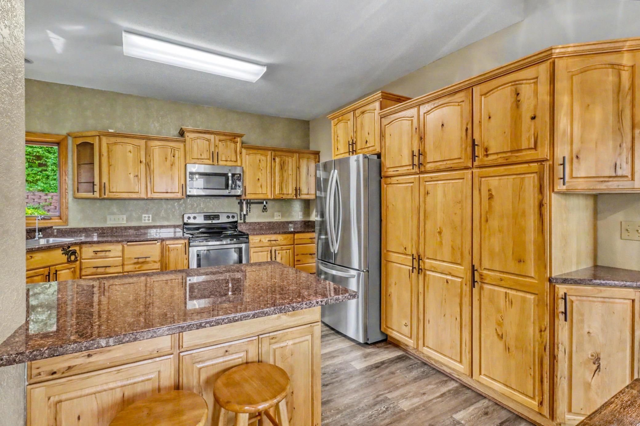 1998 single family home for sale at 49618 Leek Lake Drive in Vergas, MN — 5 bed, 4 bath (photo 21 of 96)