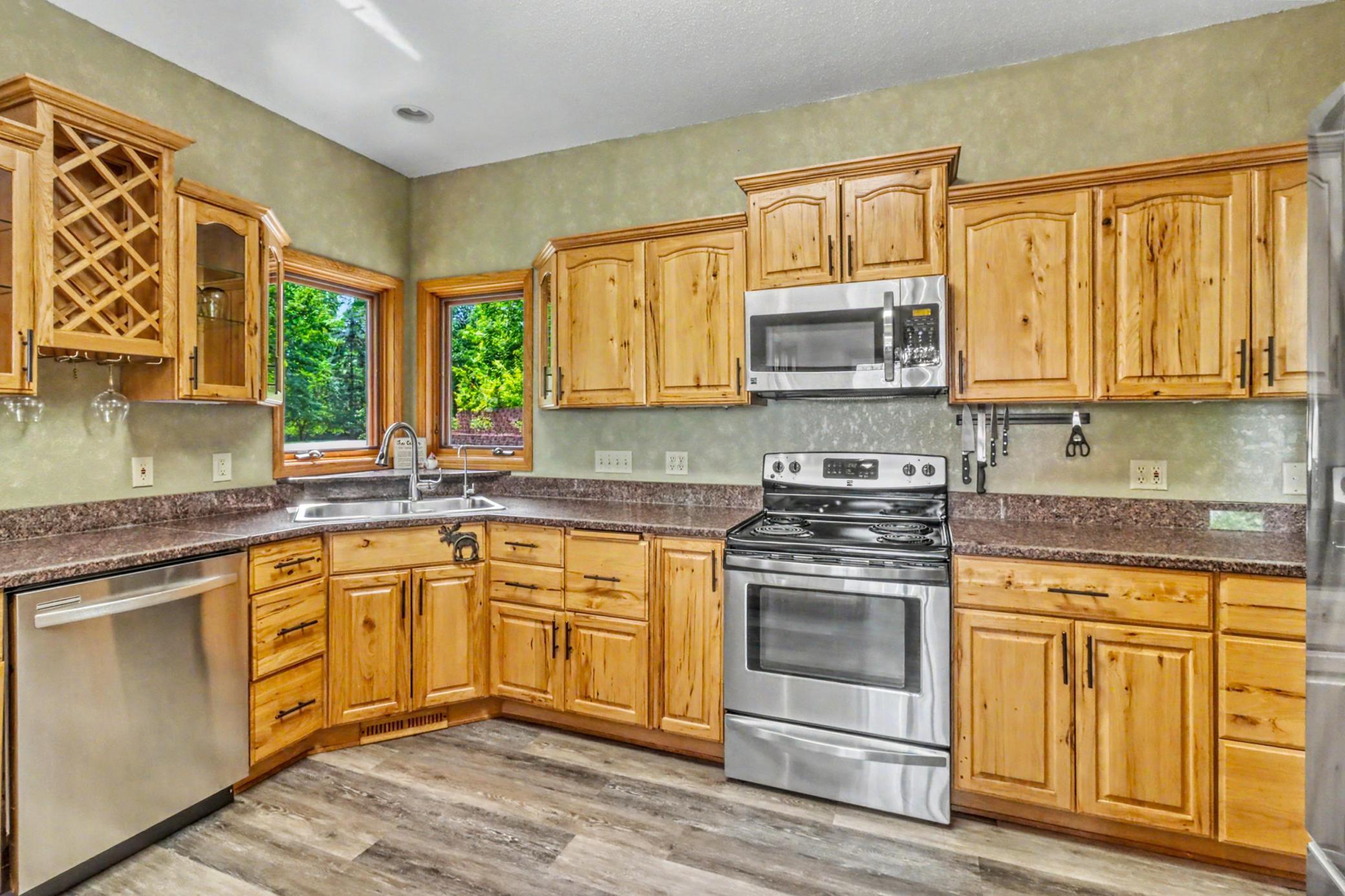 1998 single family home for sale at 49618 Leek Lake Drive in Vergas, MN — 5 bed, 4 bath (photo 22 of 96)