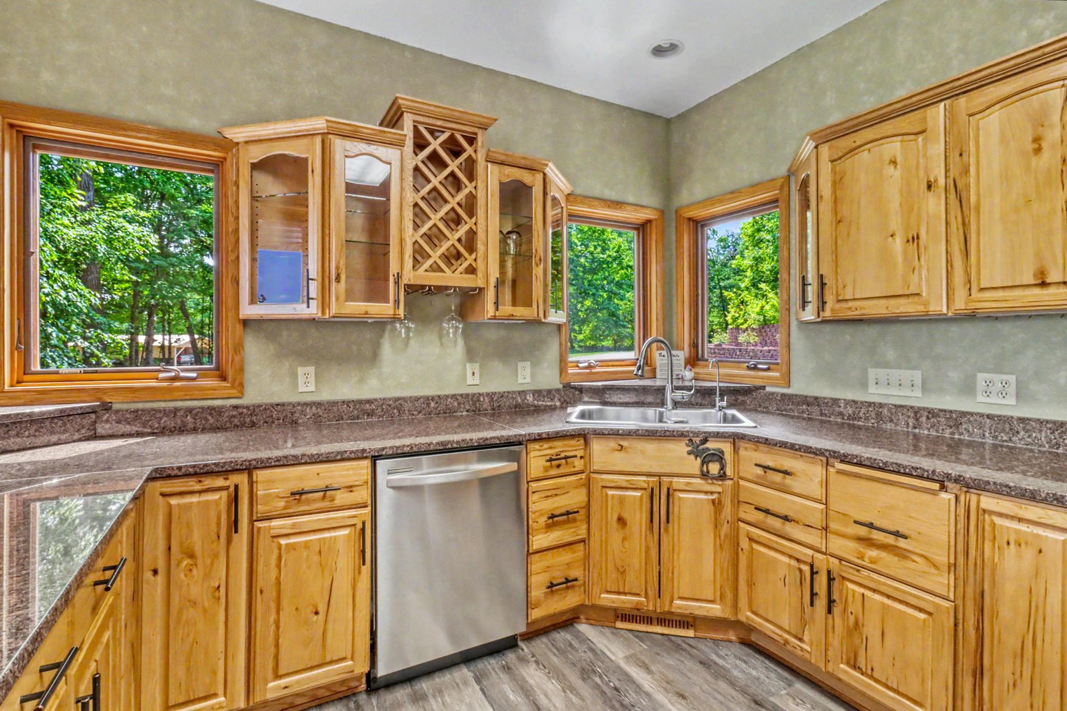 1998 single family home for sale at 49618 Leek Lake Drive in Vergas, MN — 5 bed, 4 bath (photo 23 of 96)