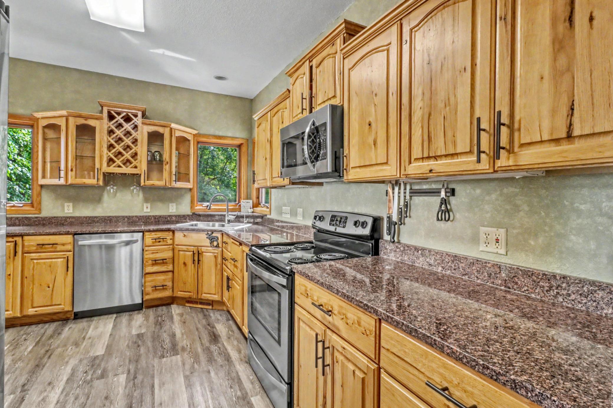 1998 single family home for sale at 49618 Leek Lake Drive in Vergas, MN — 5 bed, 4 bath (photo 26 of 96)