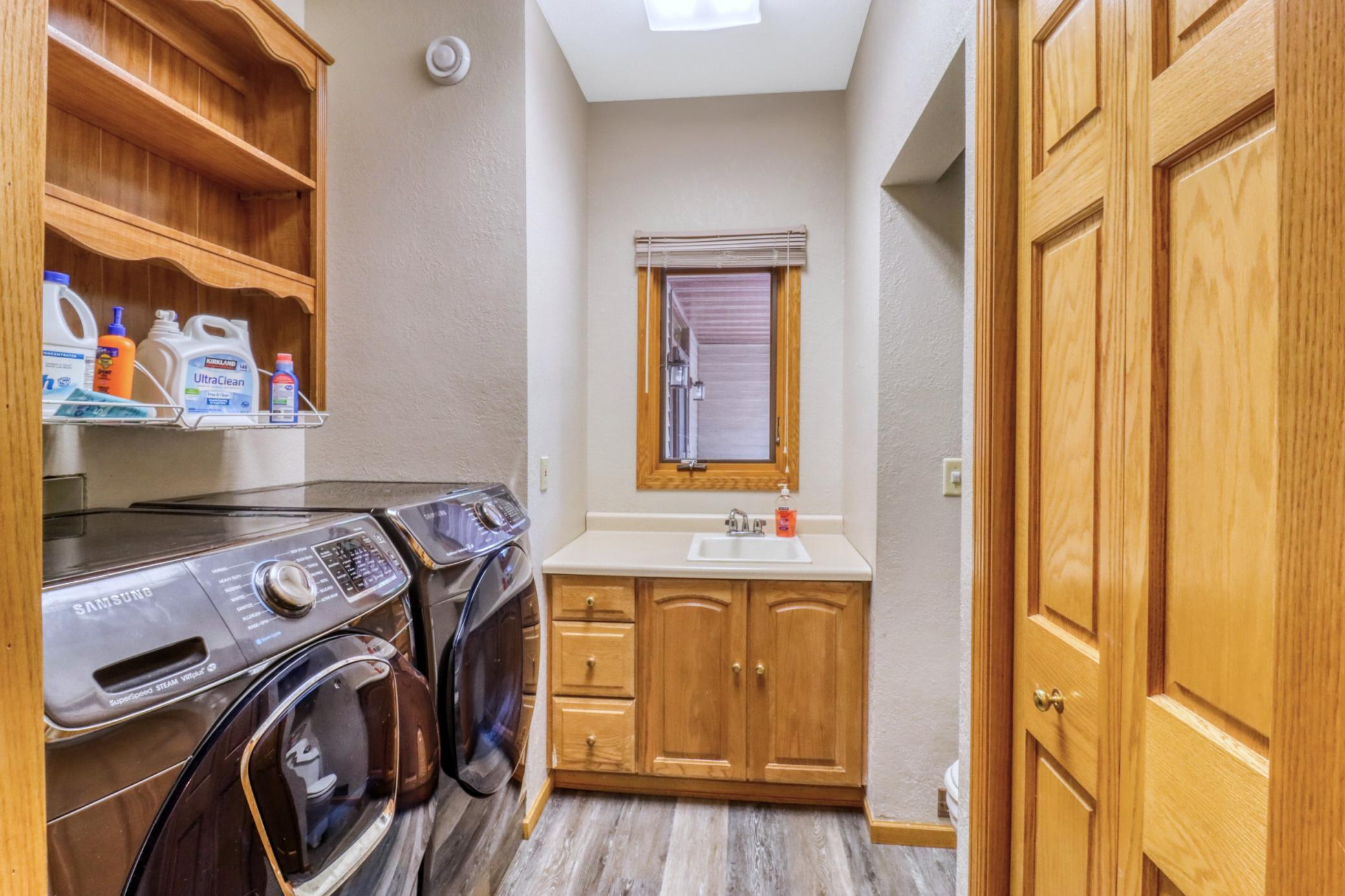 1998 single family home for sale at 49618 Leek Lake Drive in Vergas, MN — 5 bed, 4 bath (photo 43 of 96)