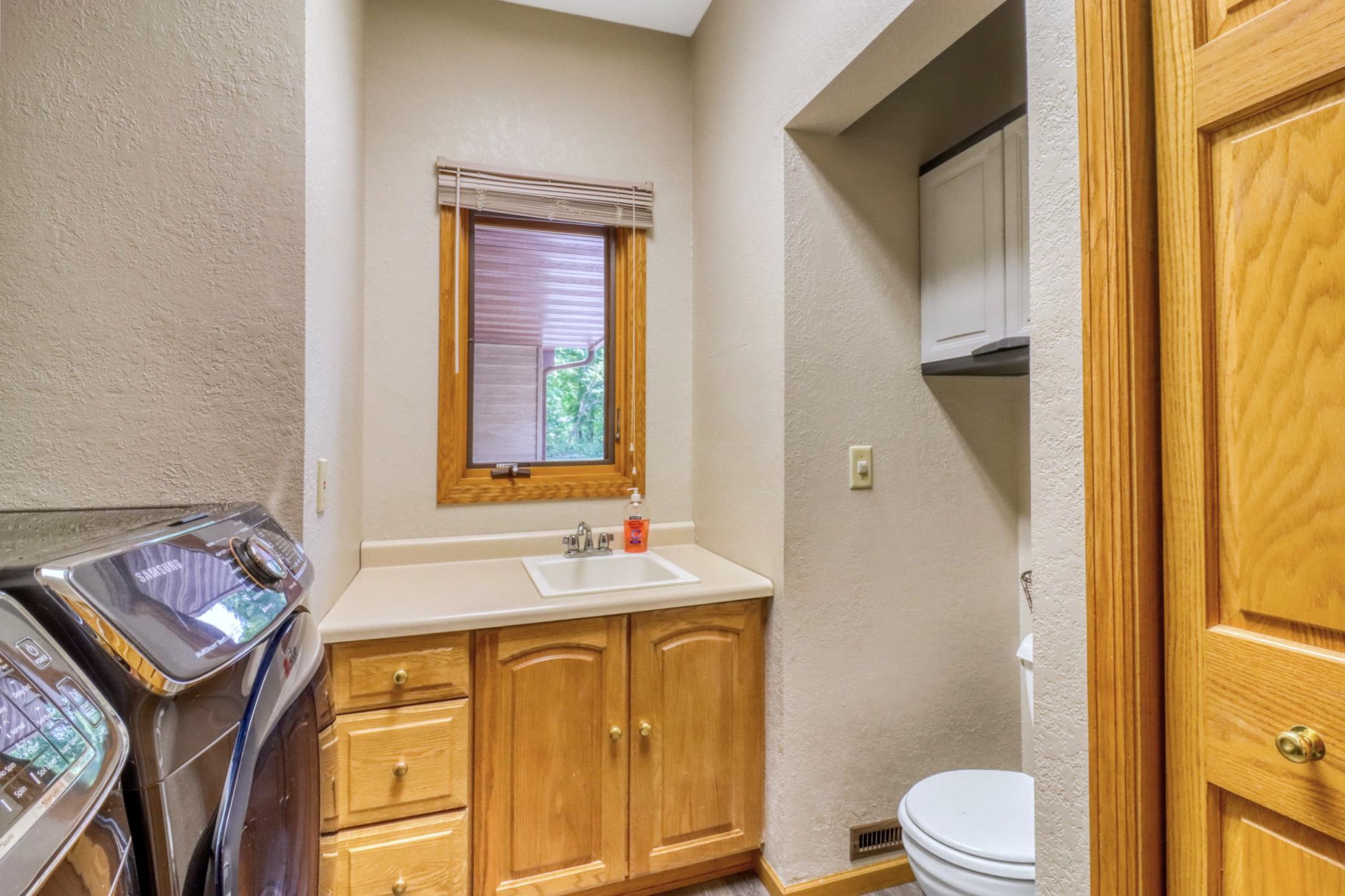 1998 single family home for sale at 49618 Leek Lake Drive in Vergas, MN — 5 bed, 4 bath (photo 44 of 96)