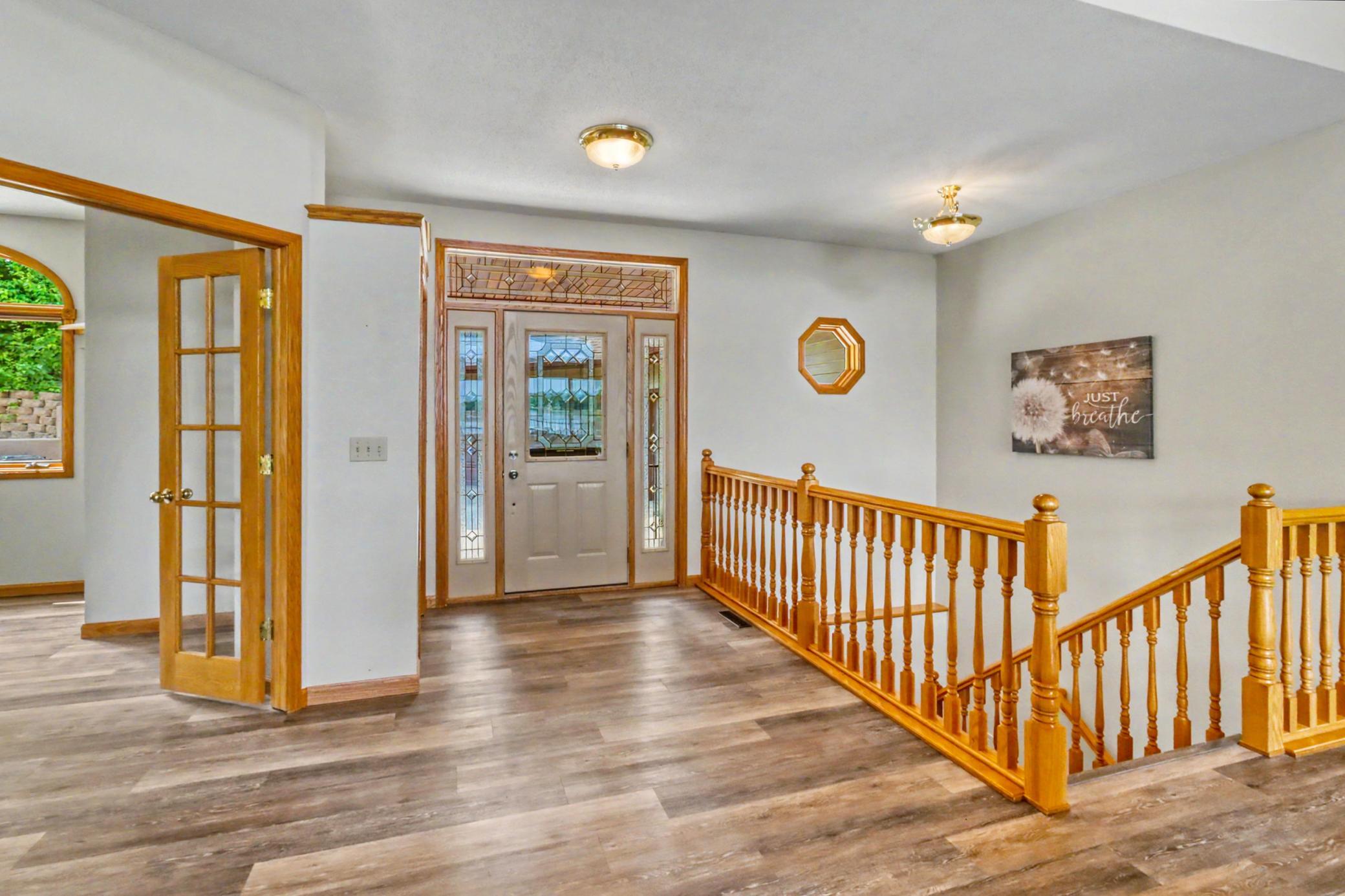 1998 single family home for sale at 49618 Leek Lake Drive in Vergas, MN — 5 bed, 4 bath (photo 6 of 96)