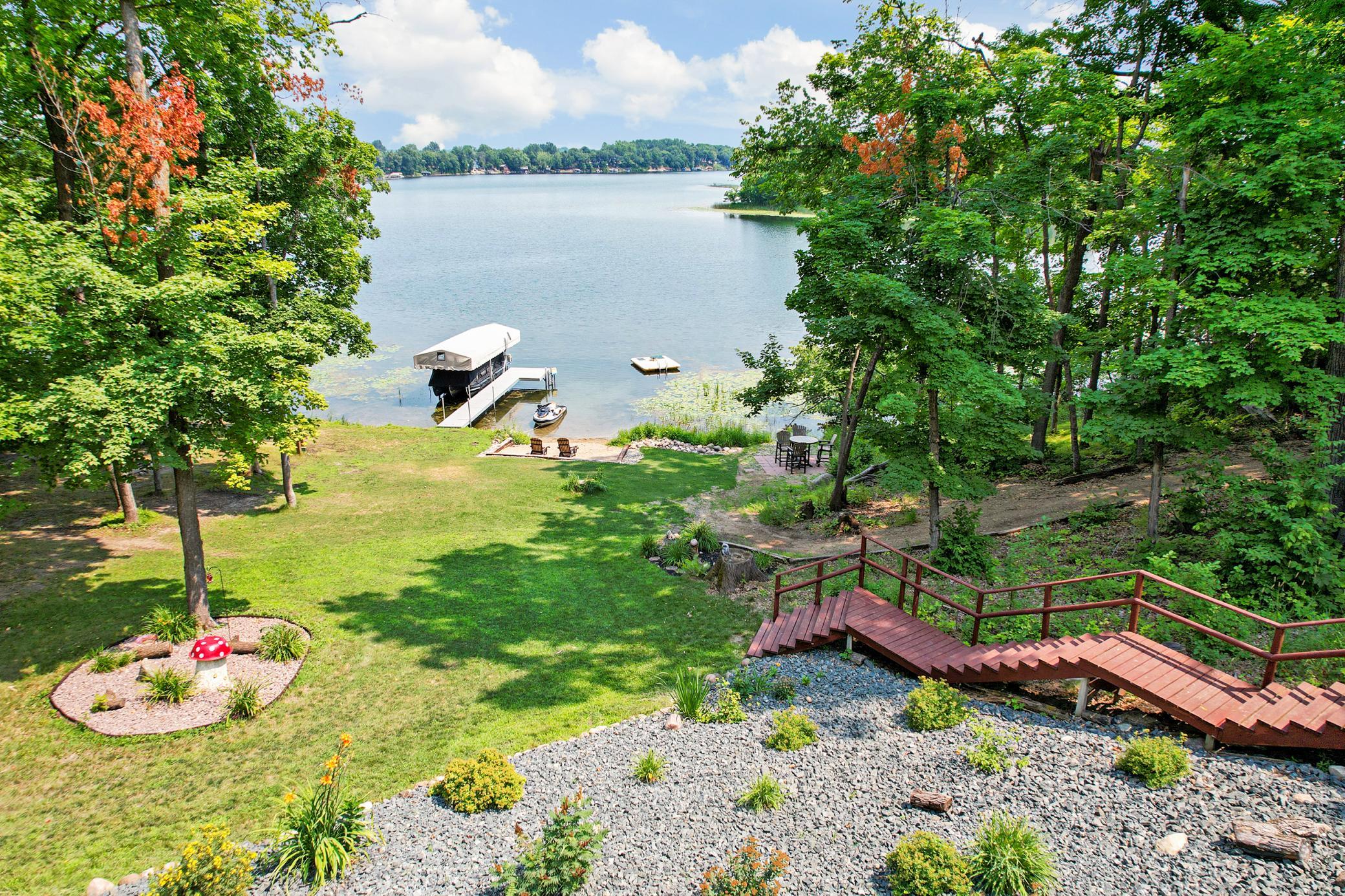 1998 single family home for sale at 49618 Leek Lake Drive in Vergas, MN — 5 bed, 4 bath (photo 74 of 96)