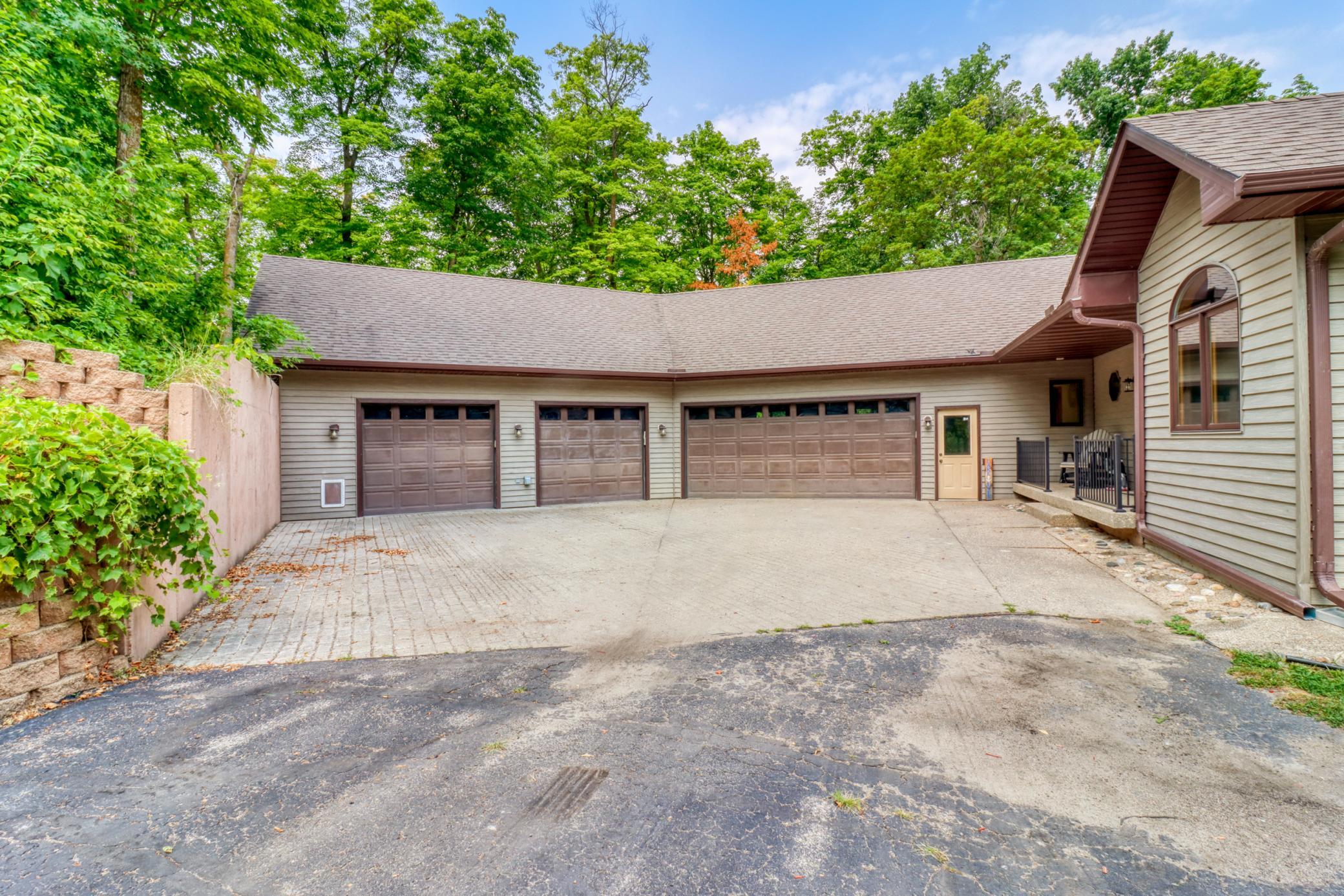 1998 single family home for sale at 49618 Leek Lake Drive in Vergas, MN — 5 bed, 4 bath (photo 76 of 96)