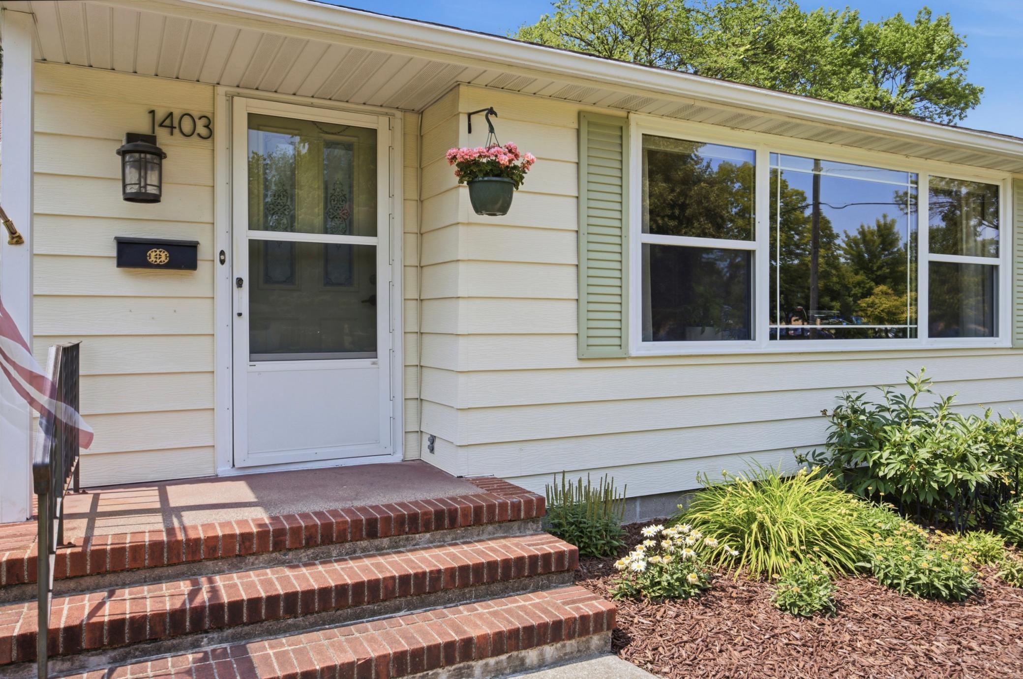 1403 3rd Street S, Moorhead MN 56560 - Photo 3 of 41