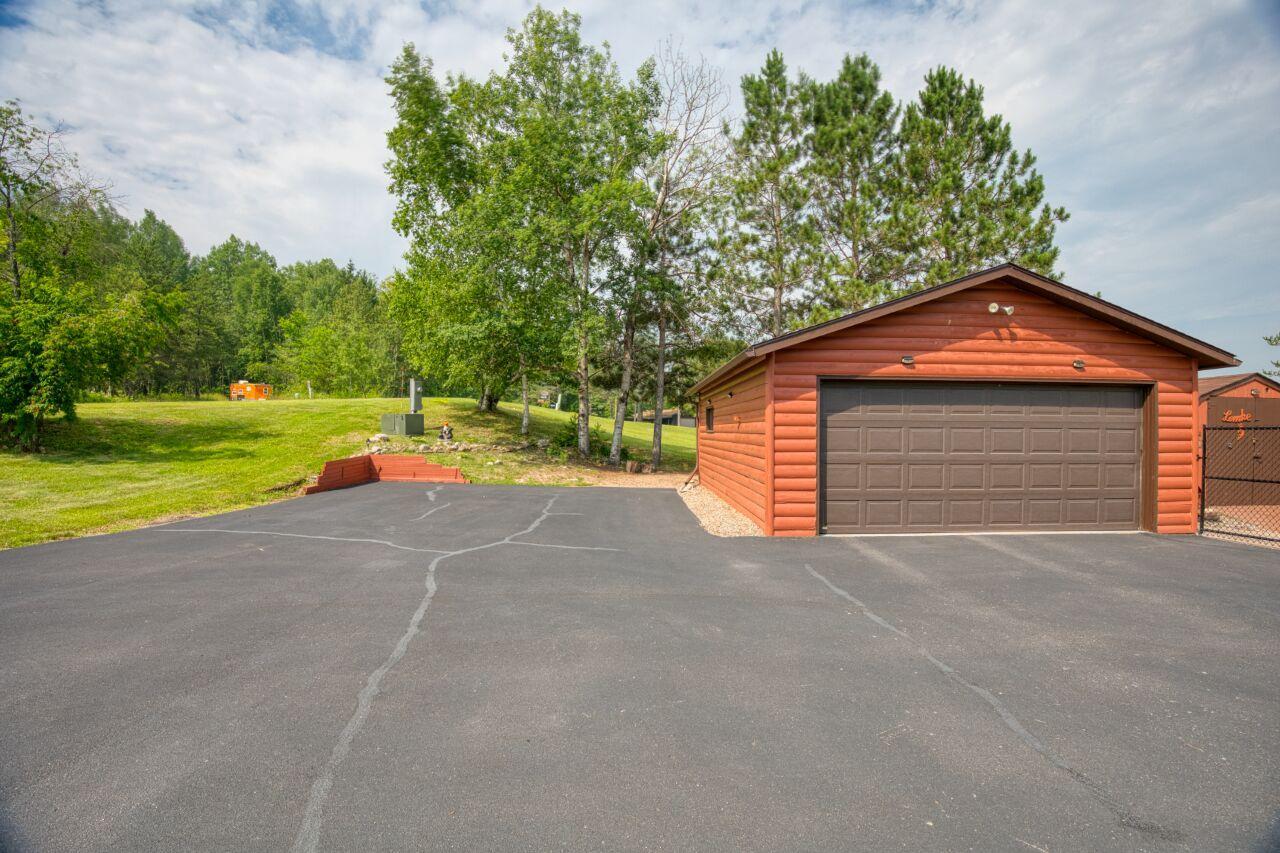 1978 single family home for sale at 16250 Maple Knoll Drive in Pengilly, MN — 4 bed, 2 bath (photo 13 of 50)