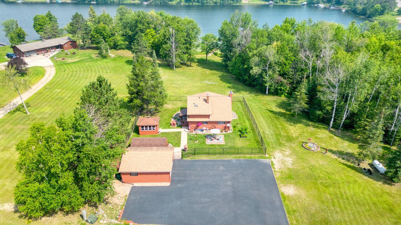 1978 single family home for sale at 16250 Maple Knoll Drive in Pengilly, MN — 4 bed, 2 bath (photo 18 of 50)