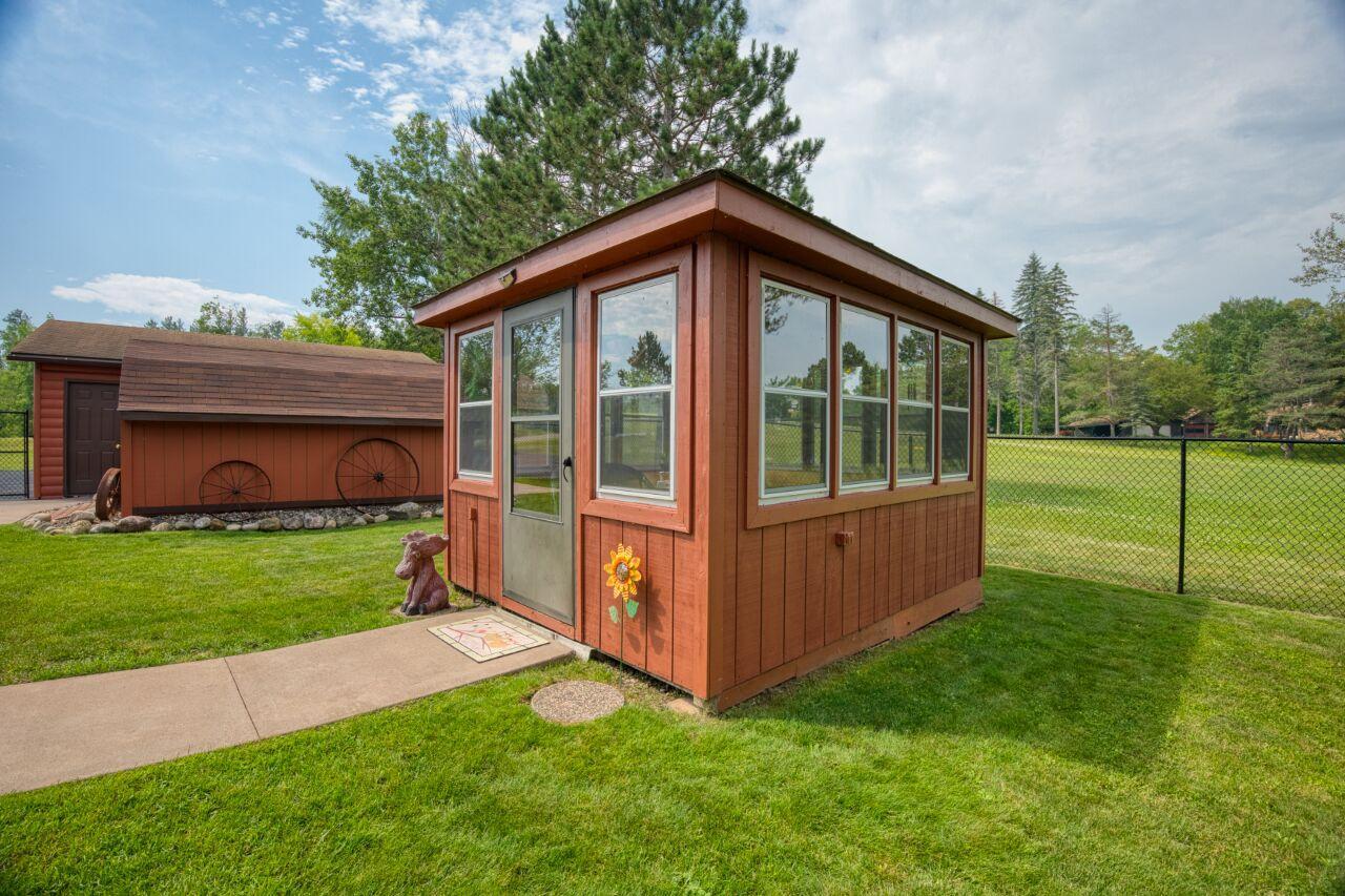 1978 single family home for sale at 16250 Maple Knoll Drive in Pengilly, MN — 4 bed, 2 bath (photo 7 of 50)